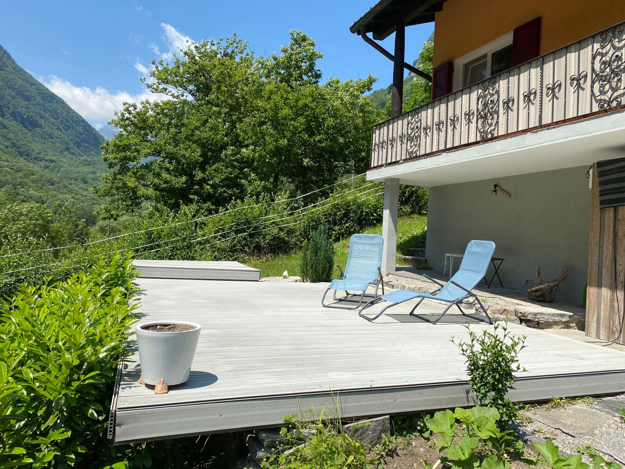 Foto 6 - Haus mit 3 Schlafzimmern in Verzasca mit garten und blick auf die berge