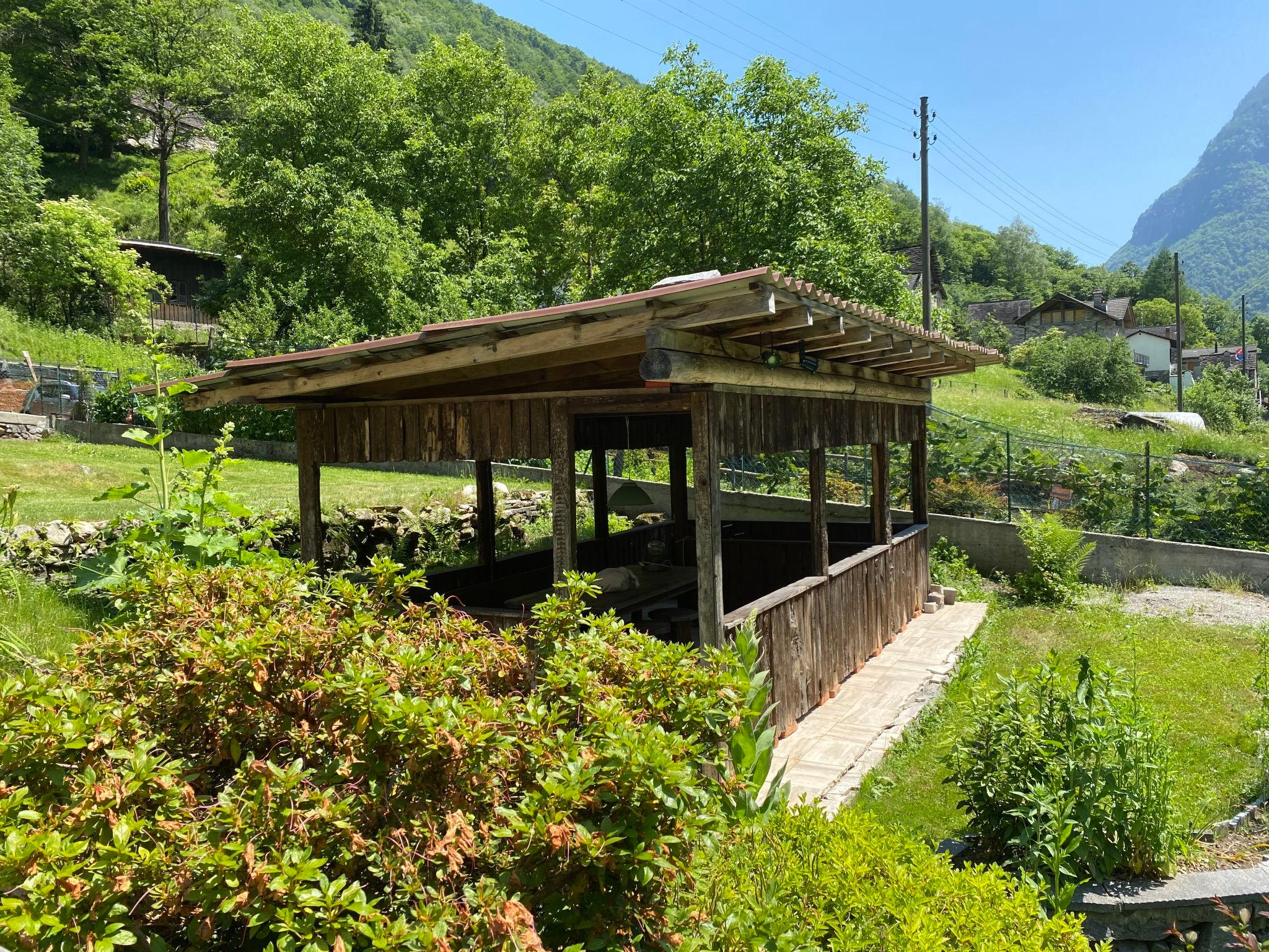 Foto 27 - Casa de 3 quartos em Verzasca com jardim e vista para a montanha