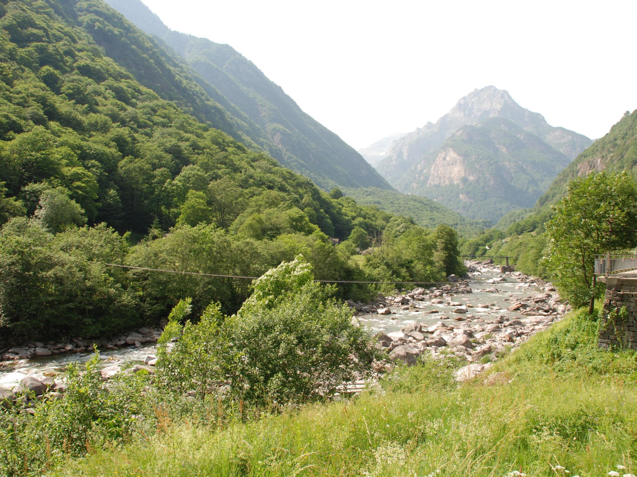 Foto 35 - Casa de 3 quartos em Verzasca com jardim e vista para a montanha