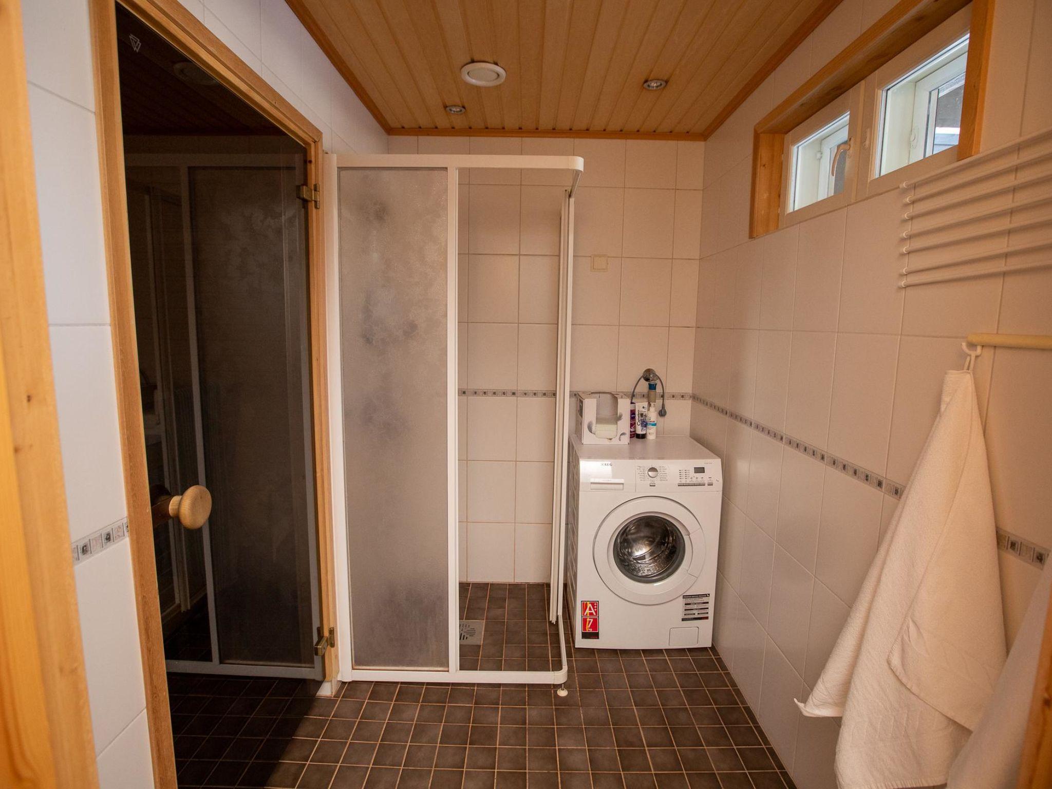 Foto 18 - Casa de 3 habitaciones en Inari con sauna y vistas a la montaña