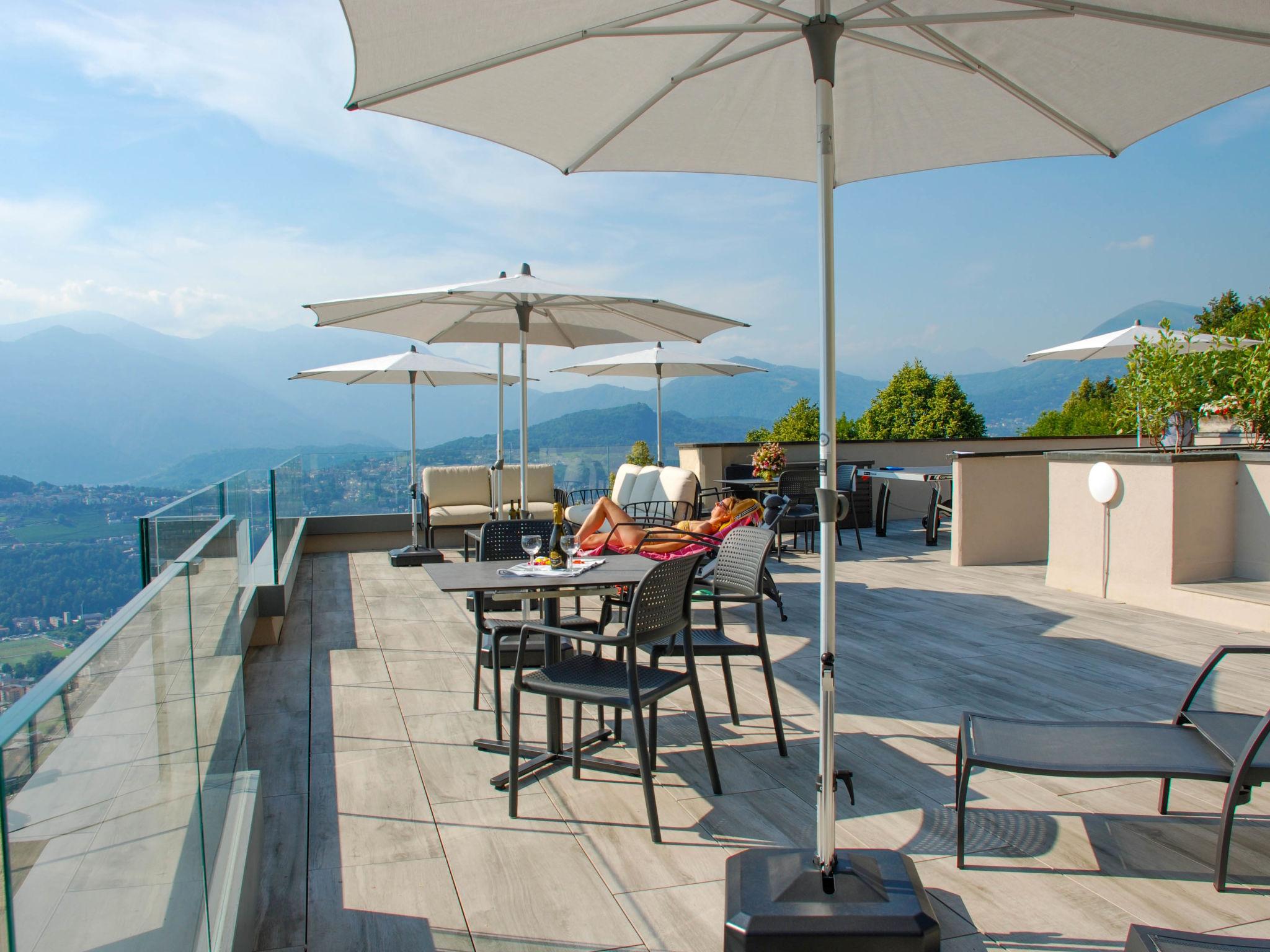 Photo 20 - Apartment in Lugano with swimming pool and mountain view