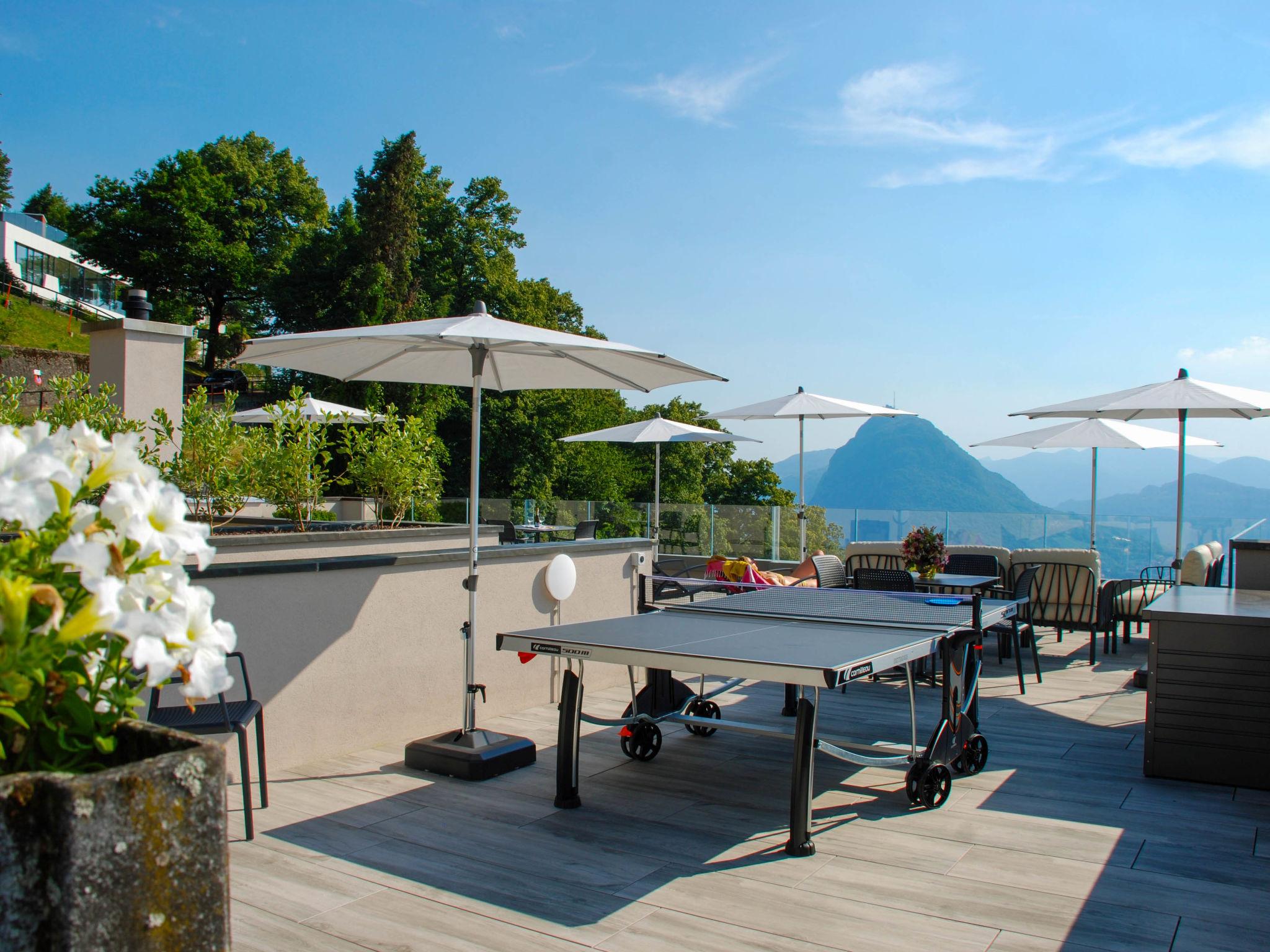 Foto 2 - Apartamento en Lugano con piscina y vistas a la montaña