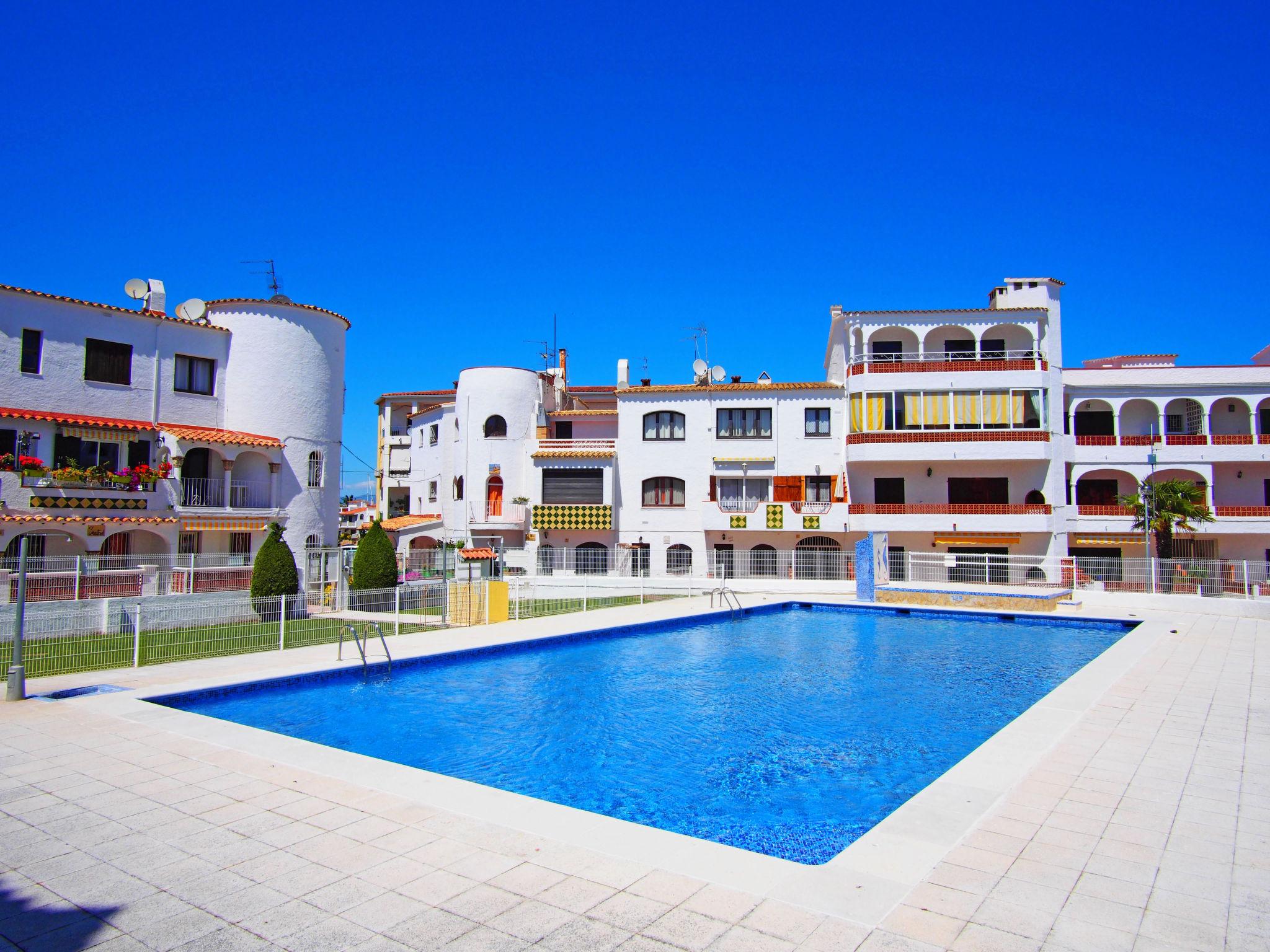 Photo 5 - Appartement de 2 chambres à Castelló d'Empúries avec piscine