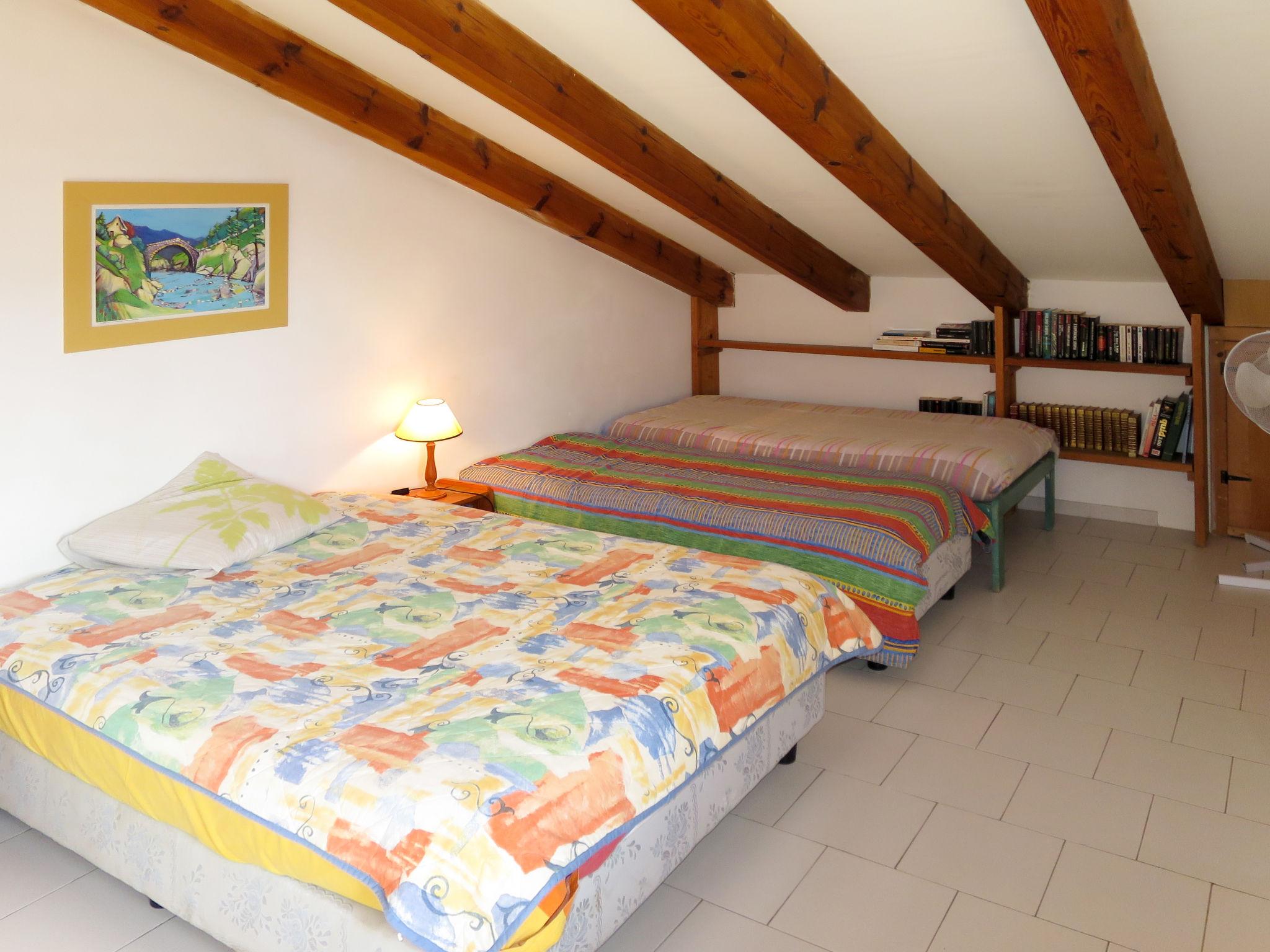 Foto 7 - Appartamento con 1 camera da letto a L'Île-Rousse con piscina e vista mare