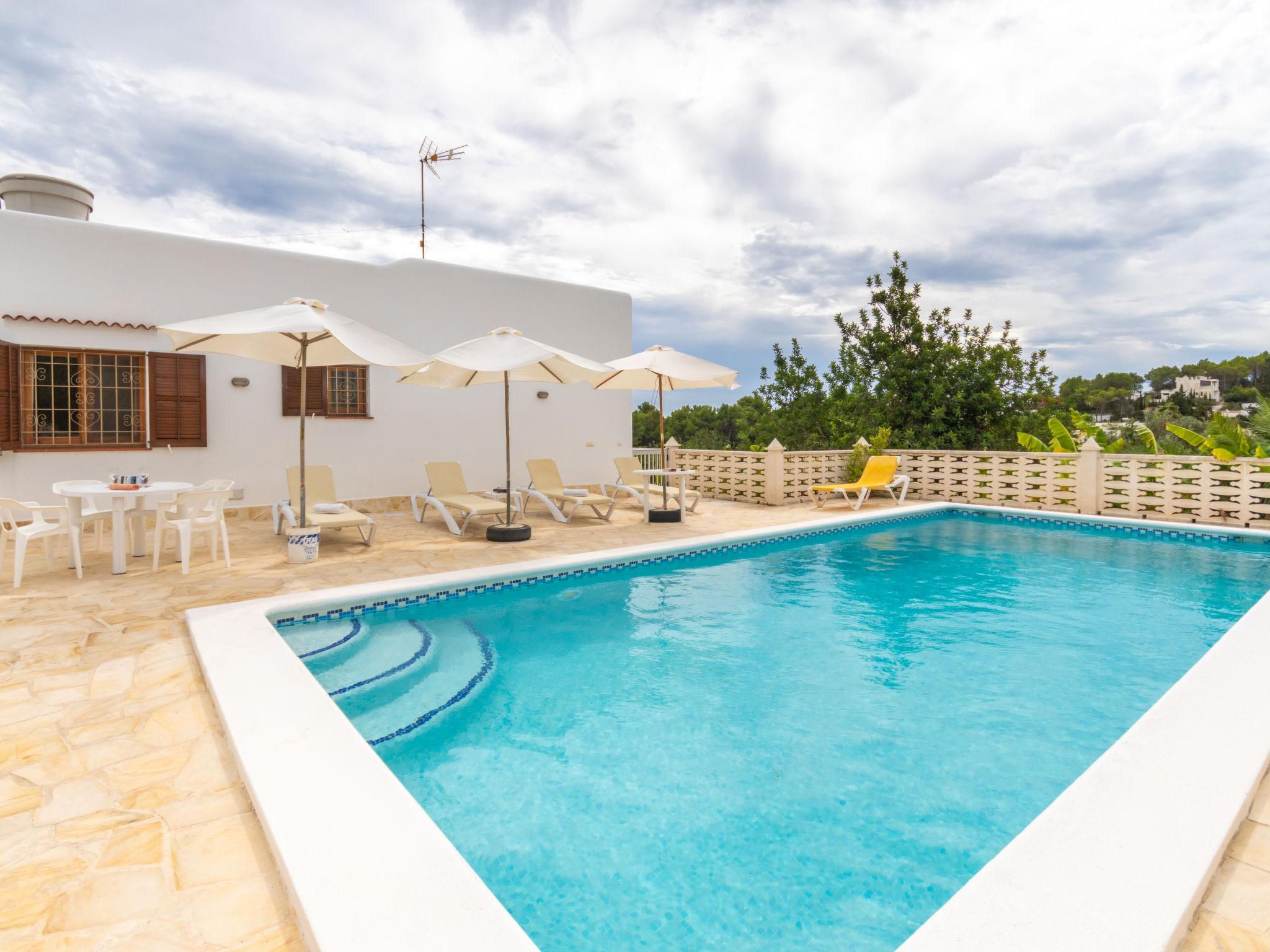 Foto 1 - Casa con 3 camere da letto a Santa Eulària des Riu con piscina privata e vista mare