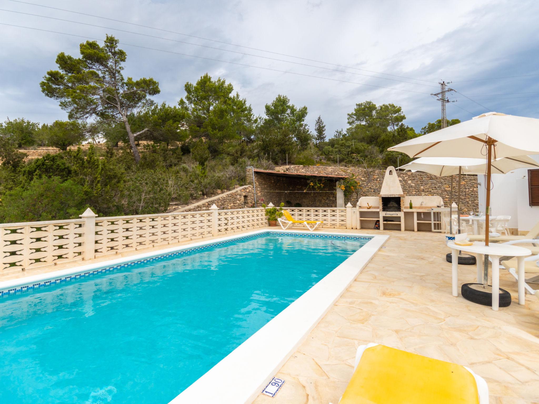 Photo 26 - Maison de 3 chambres à Santa Eulària des Riu avec piscine privée et vues à la mer