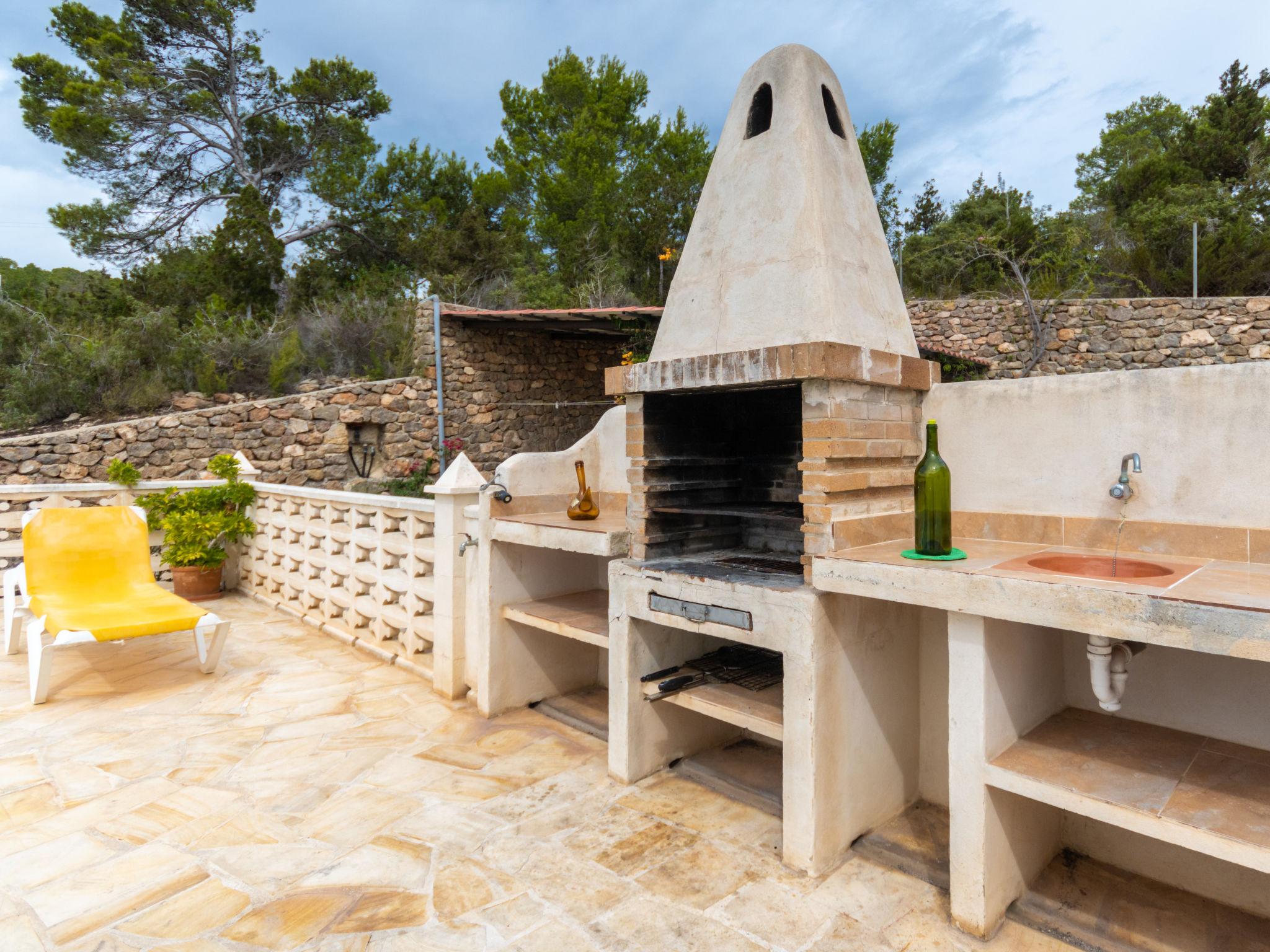 Photo 29 - Maison de 3 chambres à Santa Eulària des Riu avec piscine privée et vues à la mer