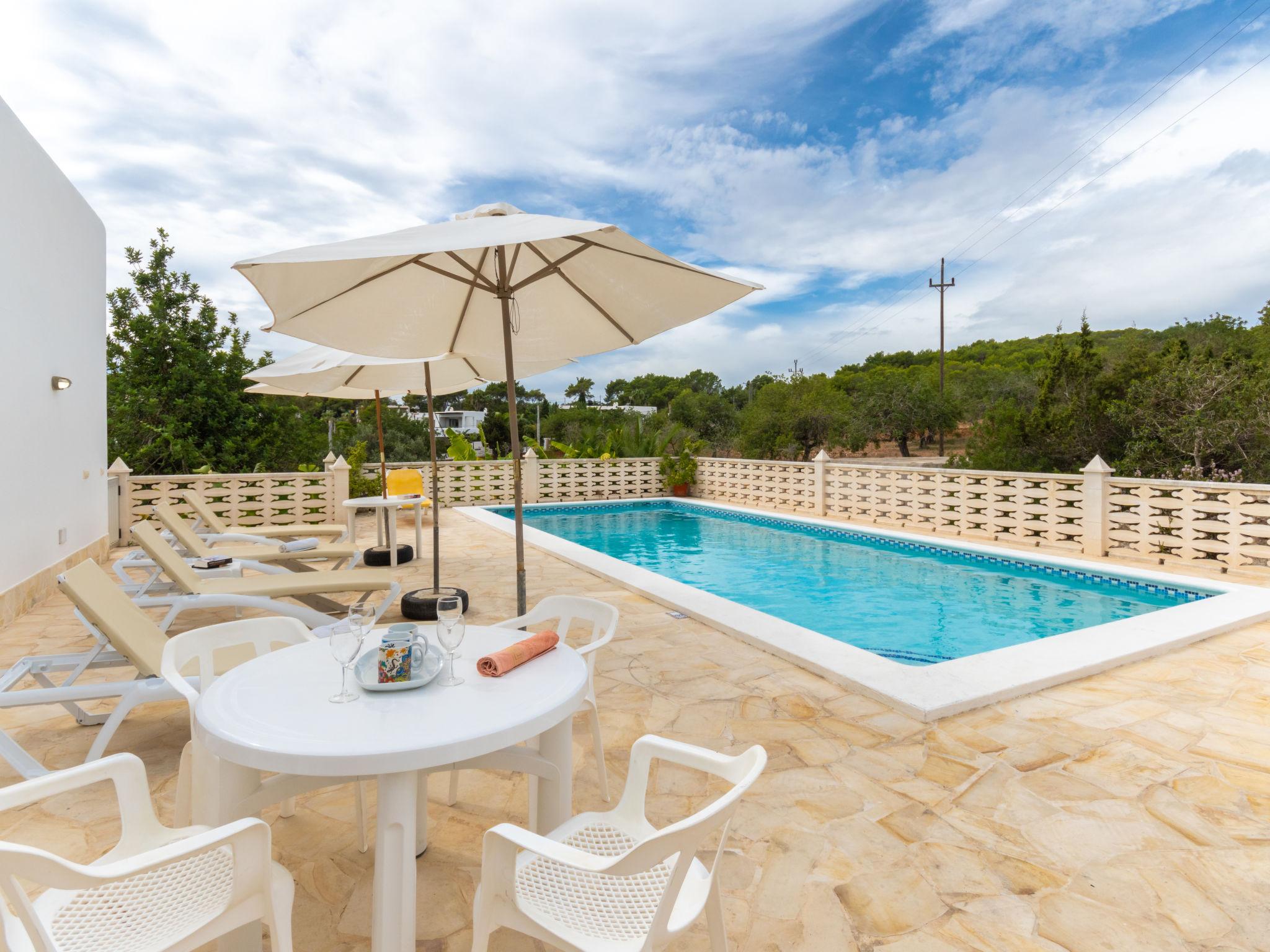 Photo 28 - Maison de 3 chambres à Santa Eulària des Riu avec piscine privée et vues à la mer