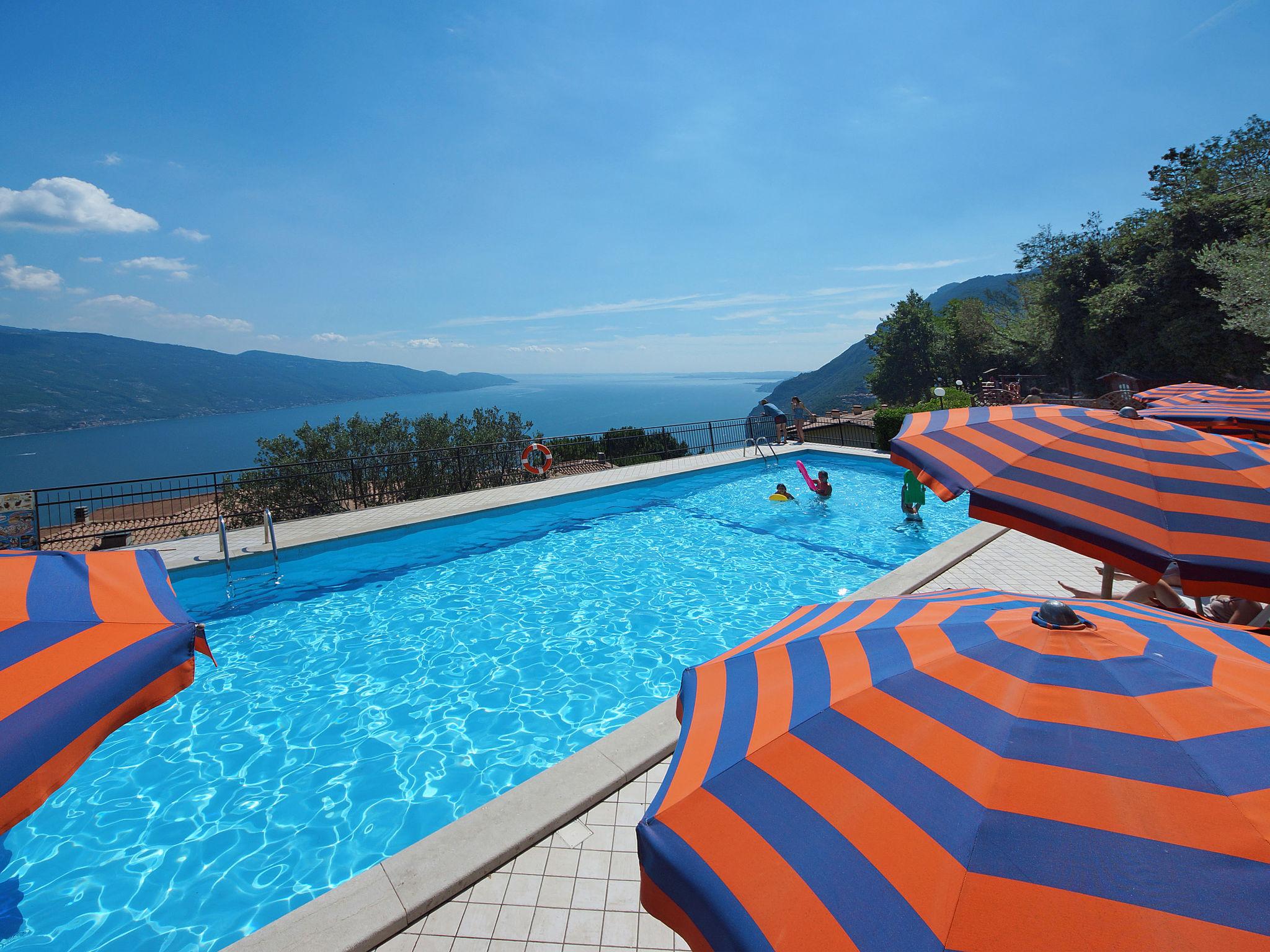 Photo 16 - Appartement de 2 chambres à Tignale avec piscine et vues sur la montagne