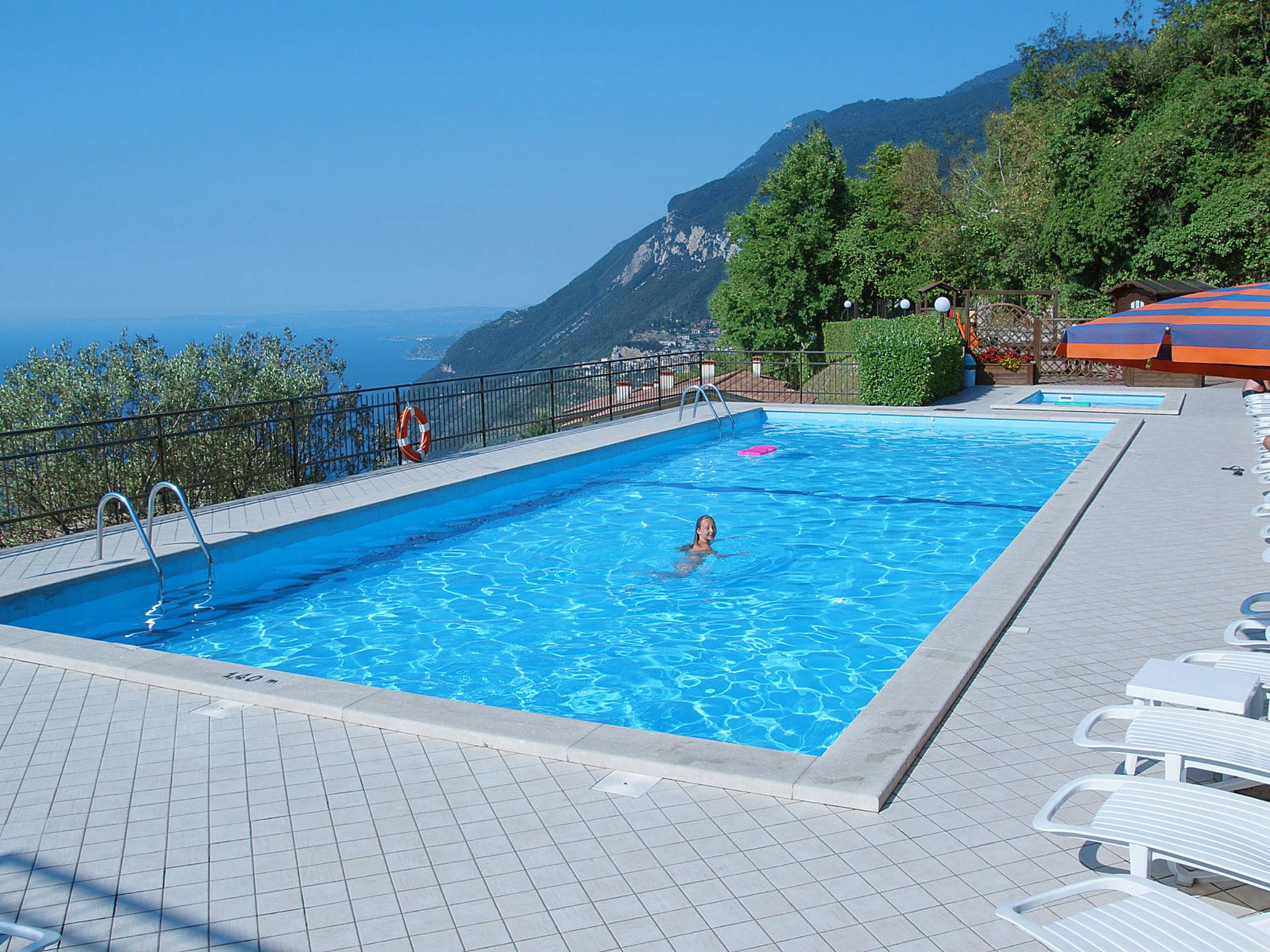 Photo 17 - Appartement de 2 chambres à Tignale avec piscine et jardin