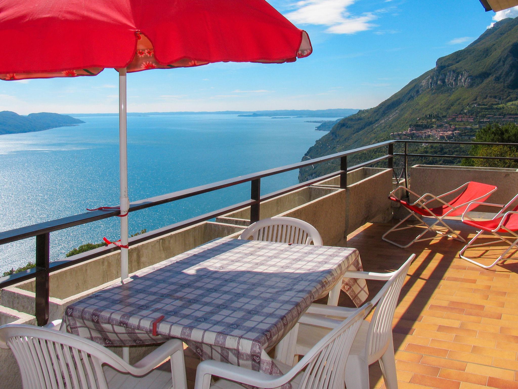 Photo 3 - Appartement de 1 chambre à Tignale avec piscine et vues sur la montagne