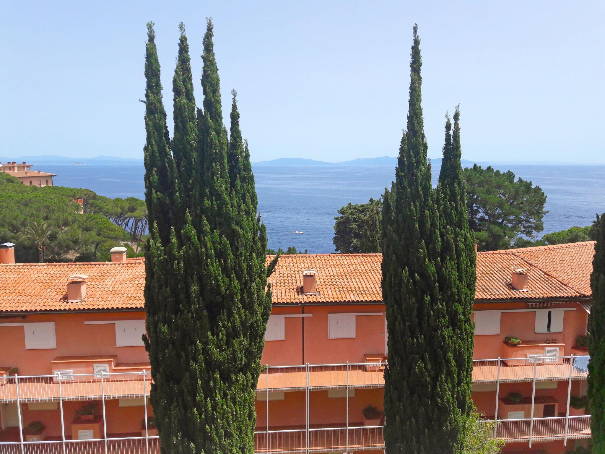 Foto 34 - Appartamento con 3 camere da letto a Rio con piscina e giardino