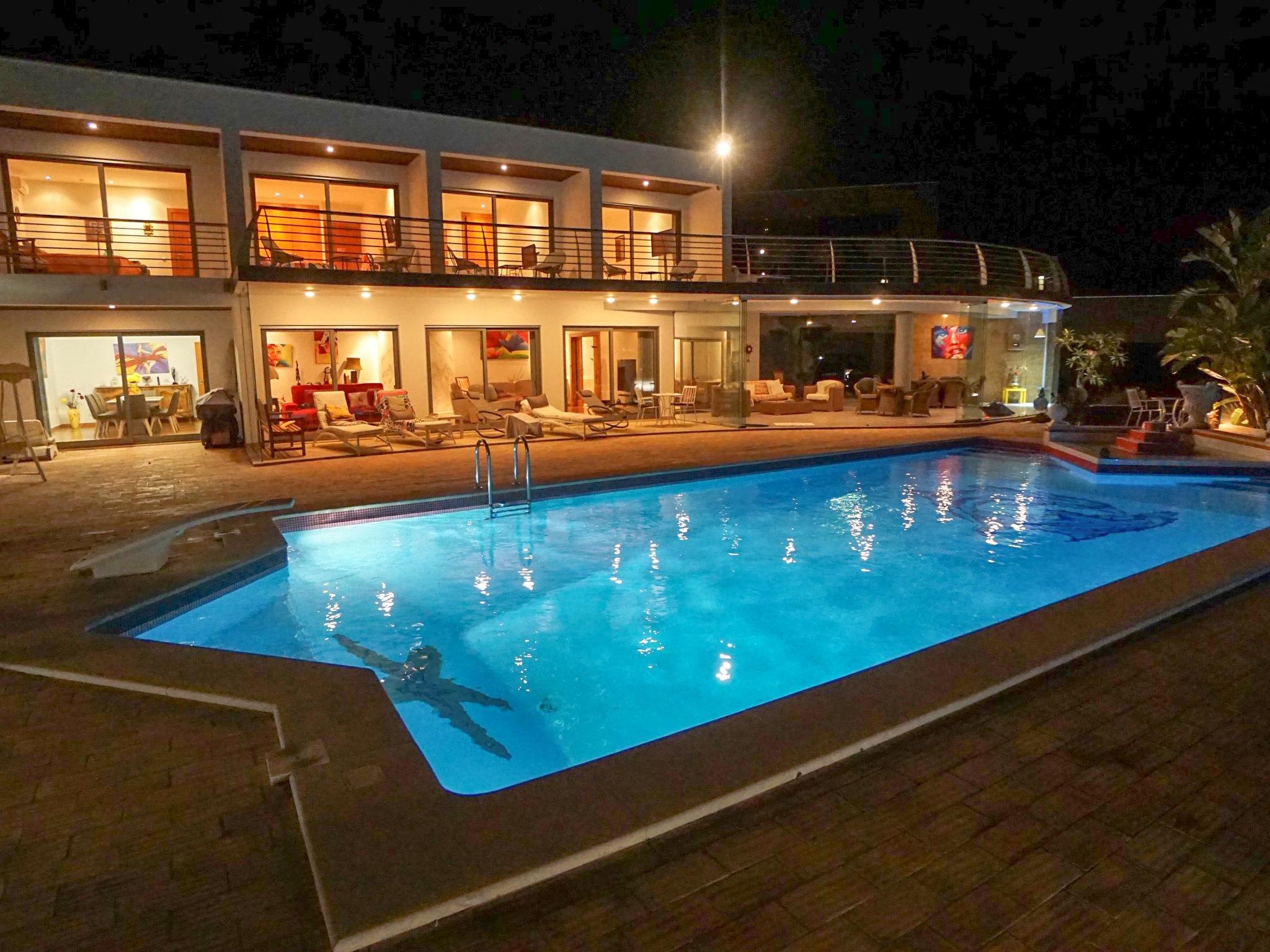 Foto 1 - Casa de 4 habitaciones en Lagoa con piscina privada y vistas al mar