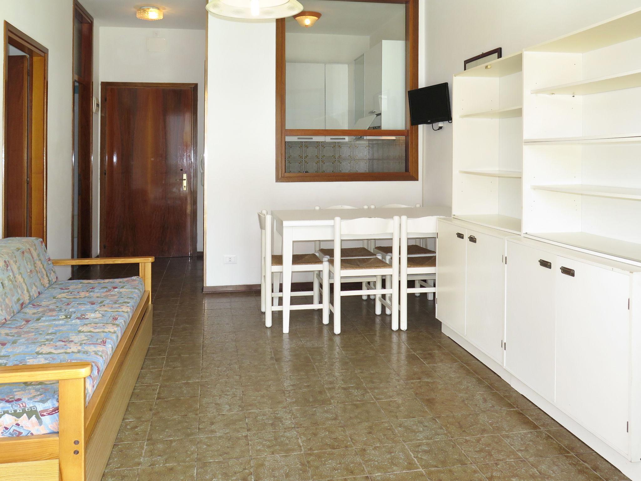 Foto 5 - Apartment mit 1 Schlafzimmer in Jesolo mit blick aufs meer