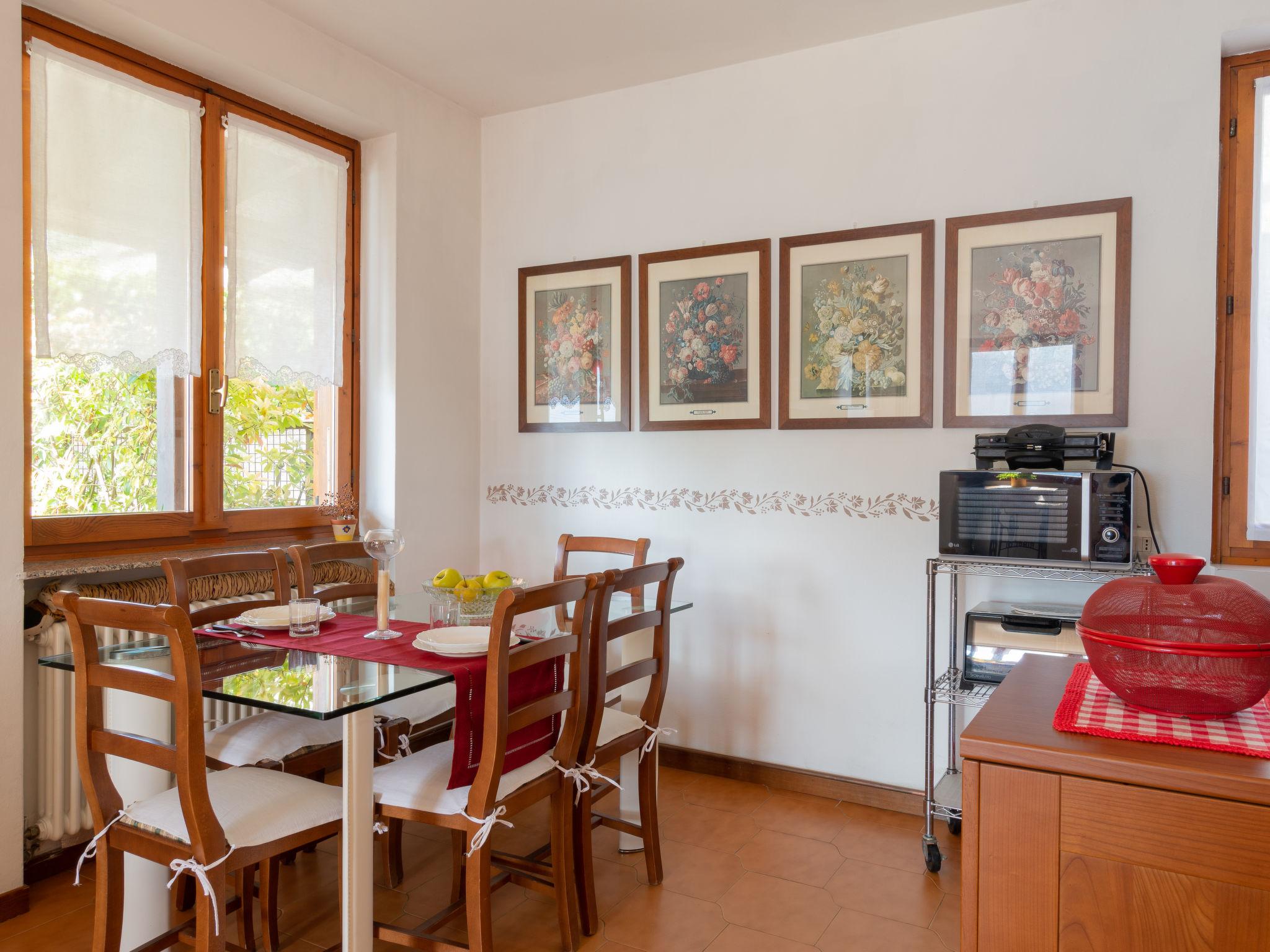Photo 11 - 1 bedroom Apartment in Varenna with terrace and mountain view