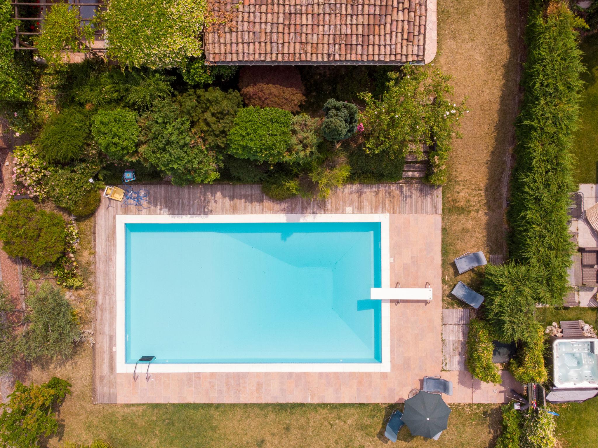 Foto 50 - Casa de 5 quartos em Zenevredo com piscina privada e jardim