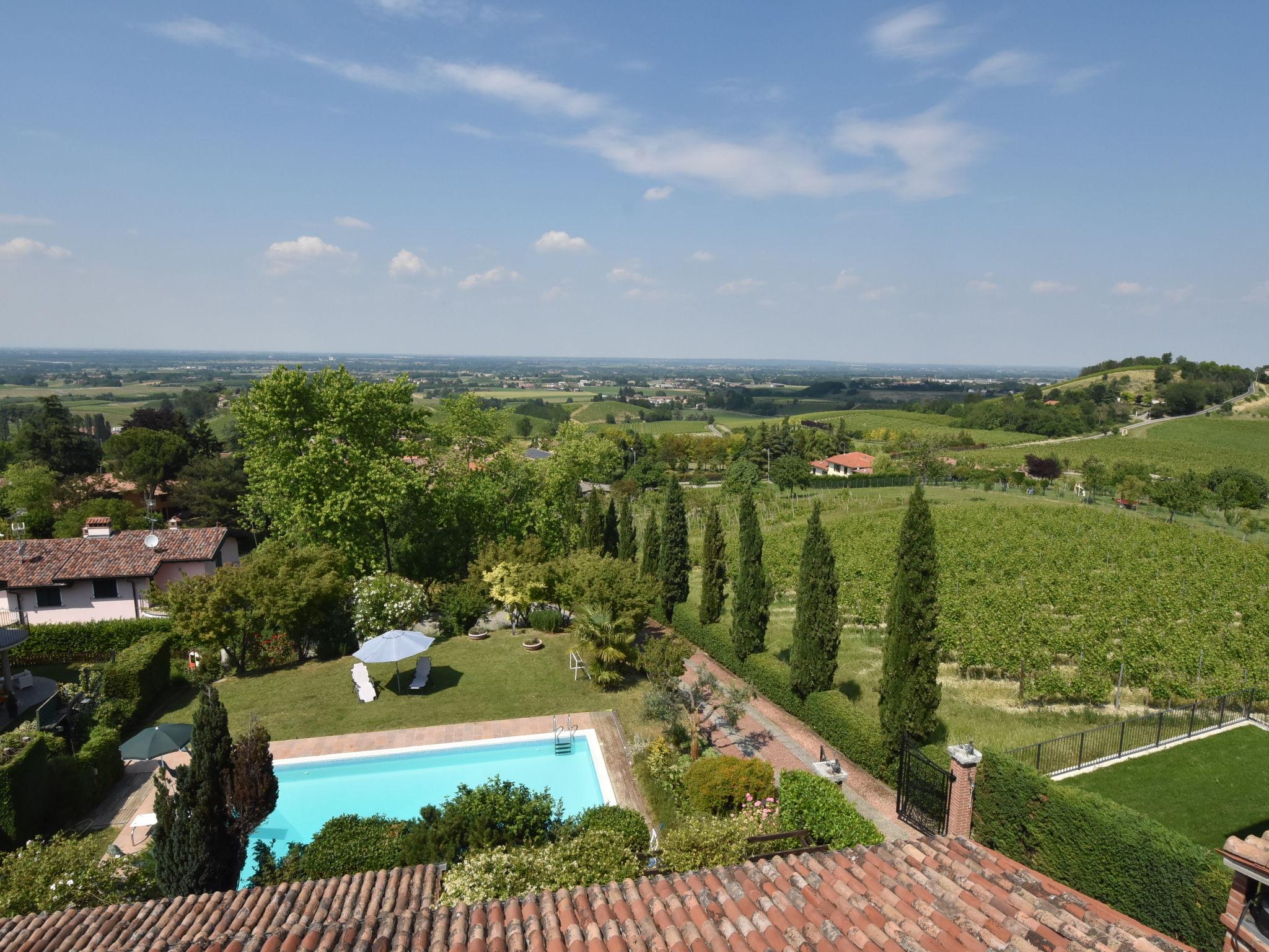 Foto 45 - Haus mit 5 Schlafzimmern in Zenevredo mit privater pool und garten