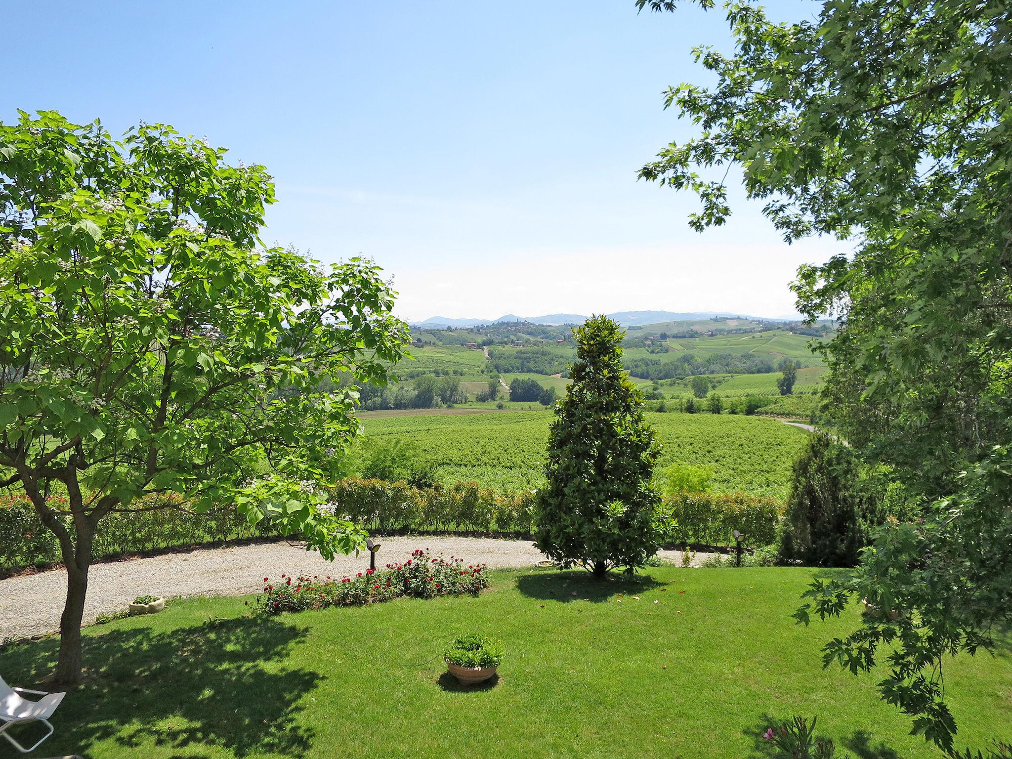 Foto 40 - Haus mit 5 Schlafzimmern in Zenevredo mit privater pool und garten