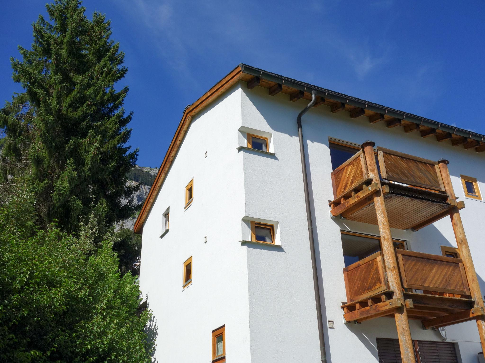 Photo 19 - Appartement de 2 chambres à Flims avec jardin et vues sur la montagne