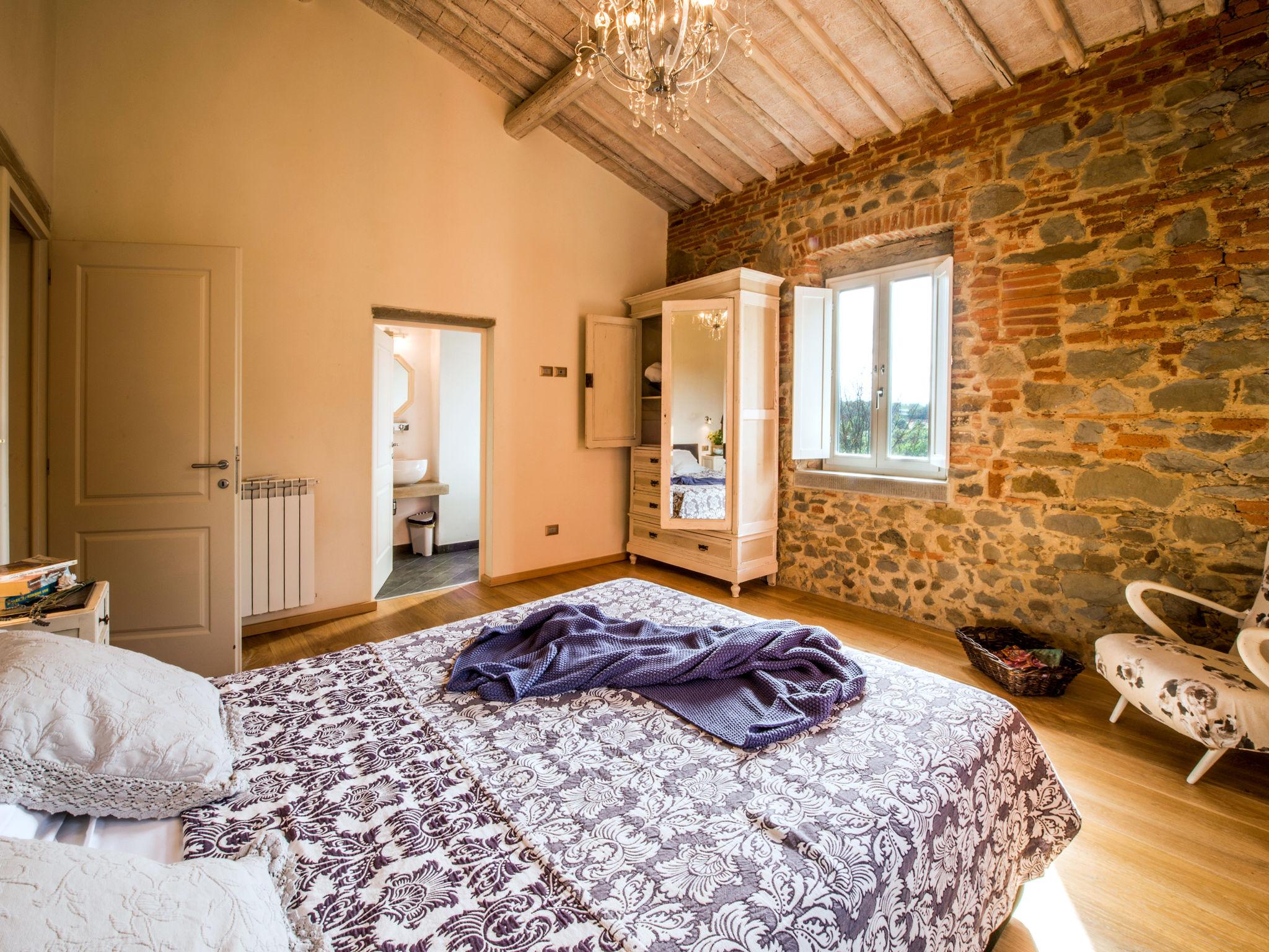 Foto 10 - Haus mit 4 Schlafzimmern in Terranuova Bracciolini mit privater pool und garten