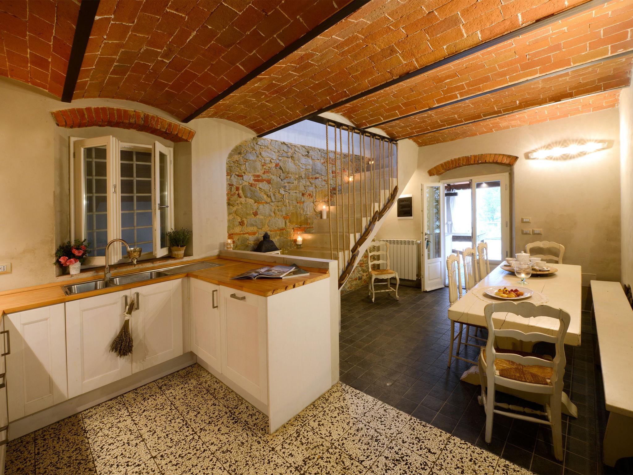 Foto 8 - Casa de 4 habitaciones en Terranuova Bracciolini con piscina privada y jardín