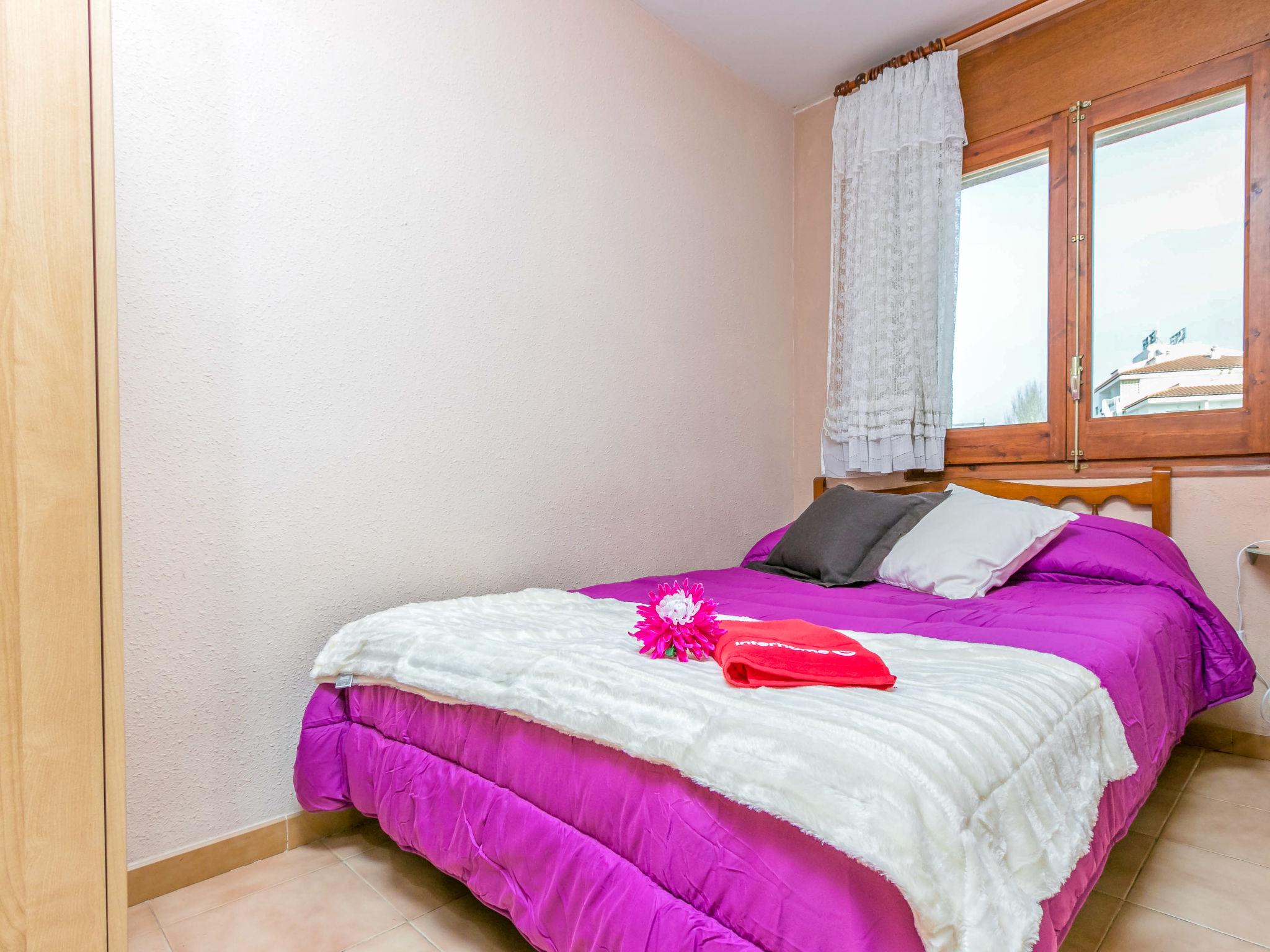 Foto 4 - Appartamento con 2 camere da letto a Roses con terrazza e vista mare