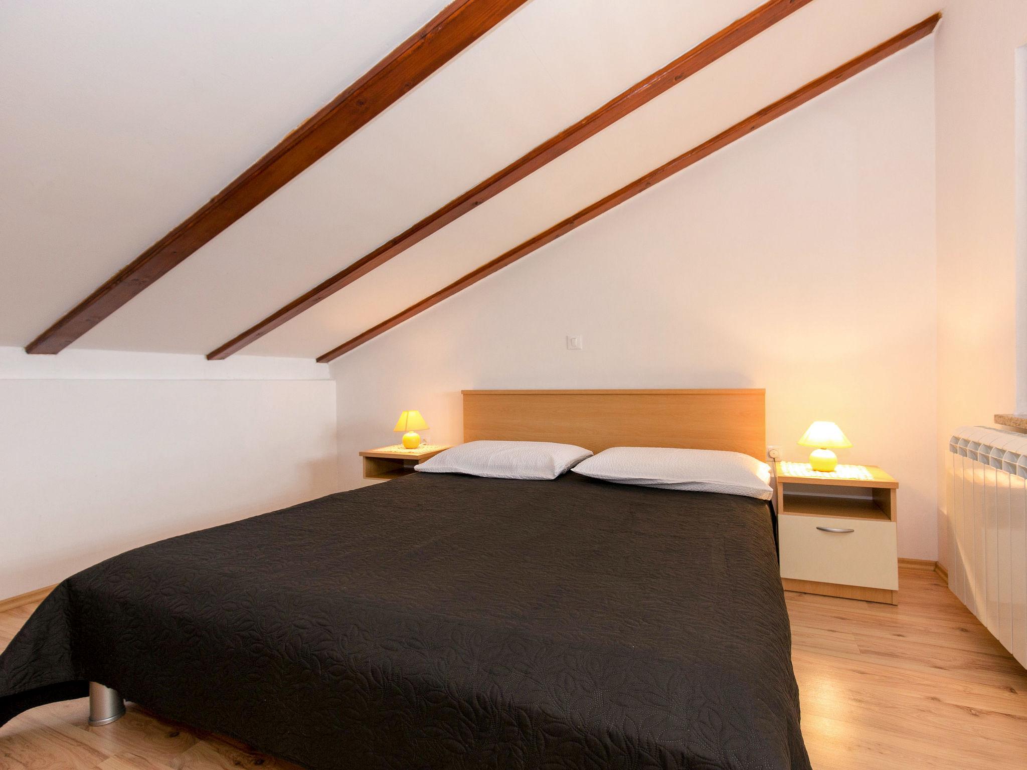 Foto 5 - Appartamento con 1 camera da letto a Lovran con terrazza e vista mare