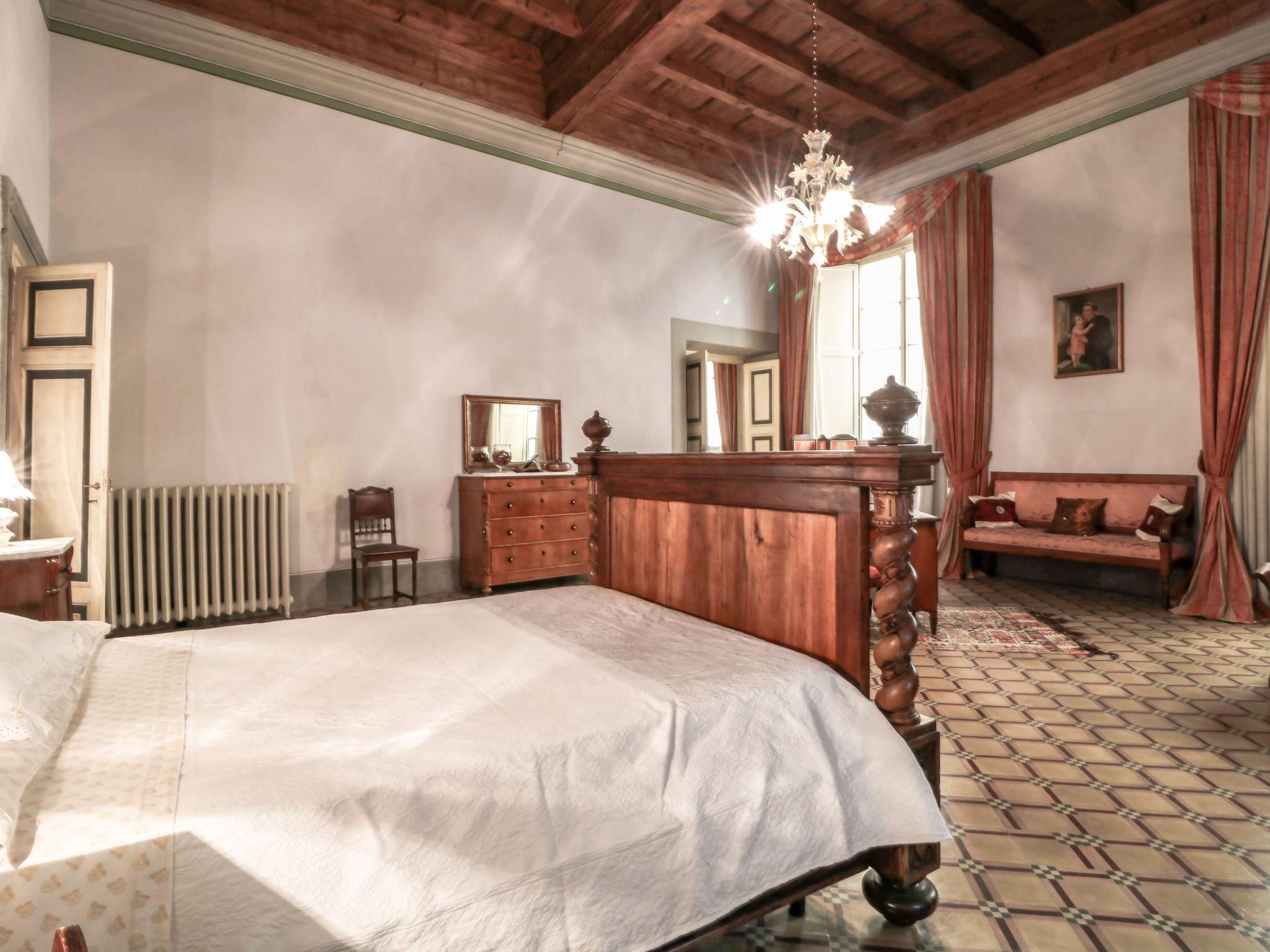 Foto 18 - Appartamento con 2 camere da letto a Lucca