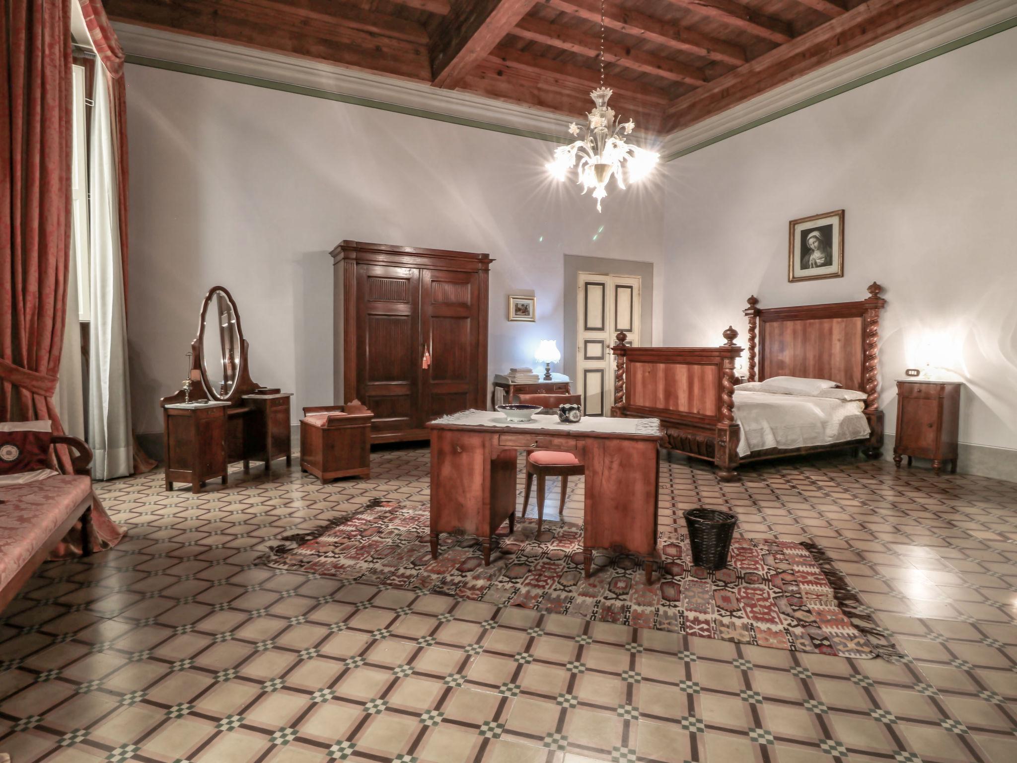 Foto 17 - Apartment mit 2 Schlafzimmern in Lucca