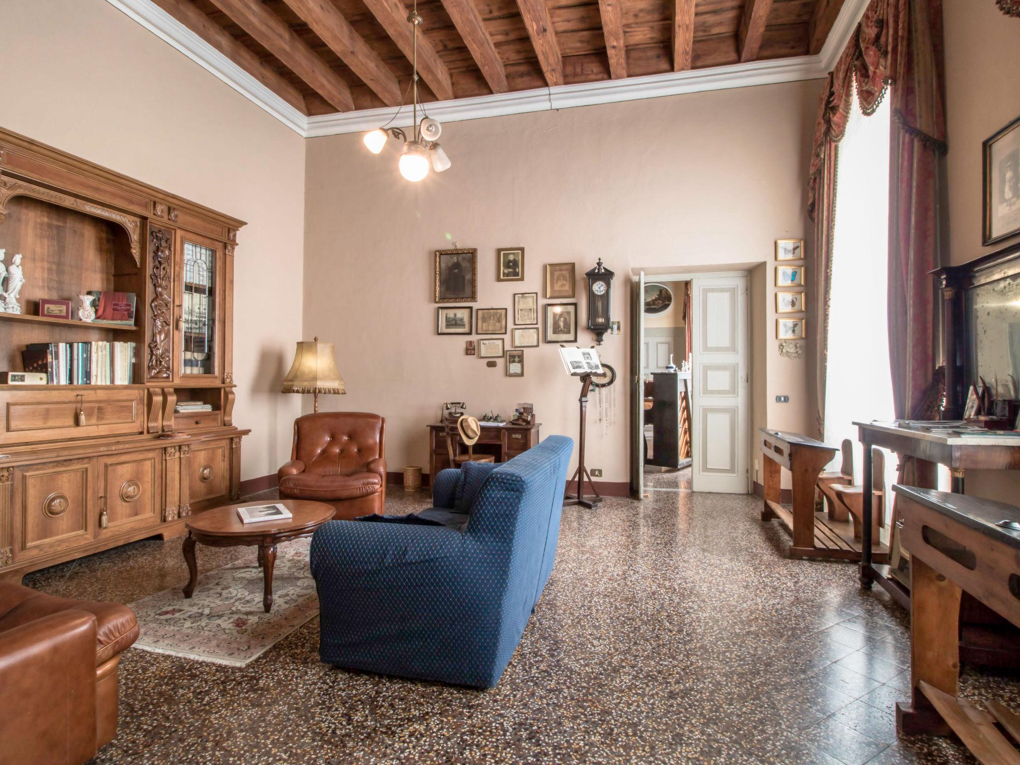Foto 10 - Appartamento con 2 camere da letto a Lucca