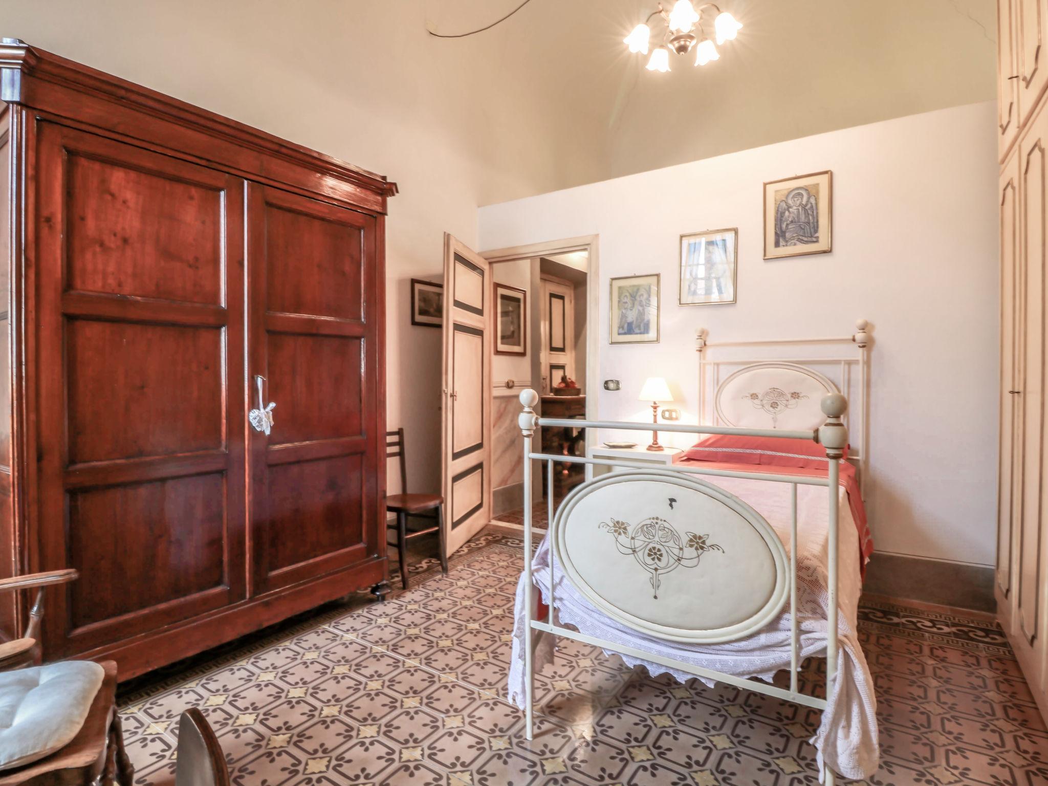 Foto 21 - Appartamento con 2 camere da letto a Lucca