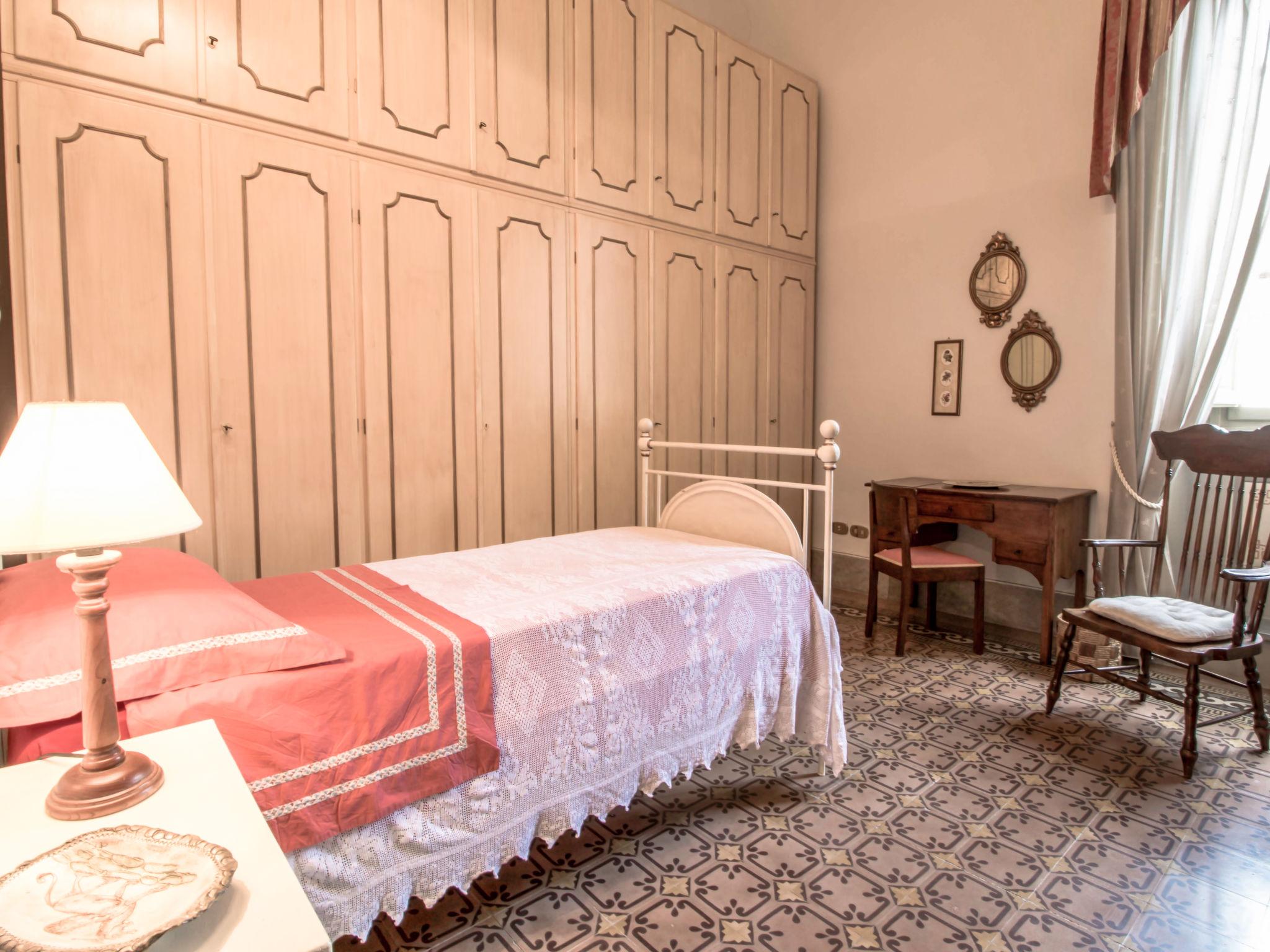 Foto 20 - Apartment mit 2 Schlafzimmern in Lucca