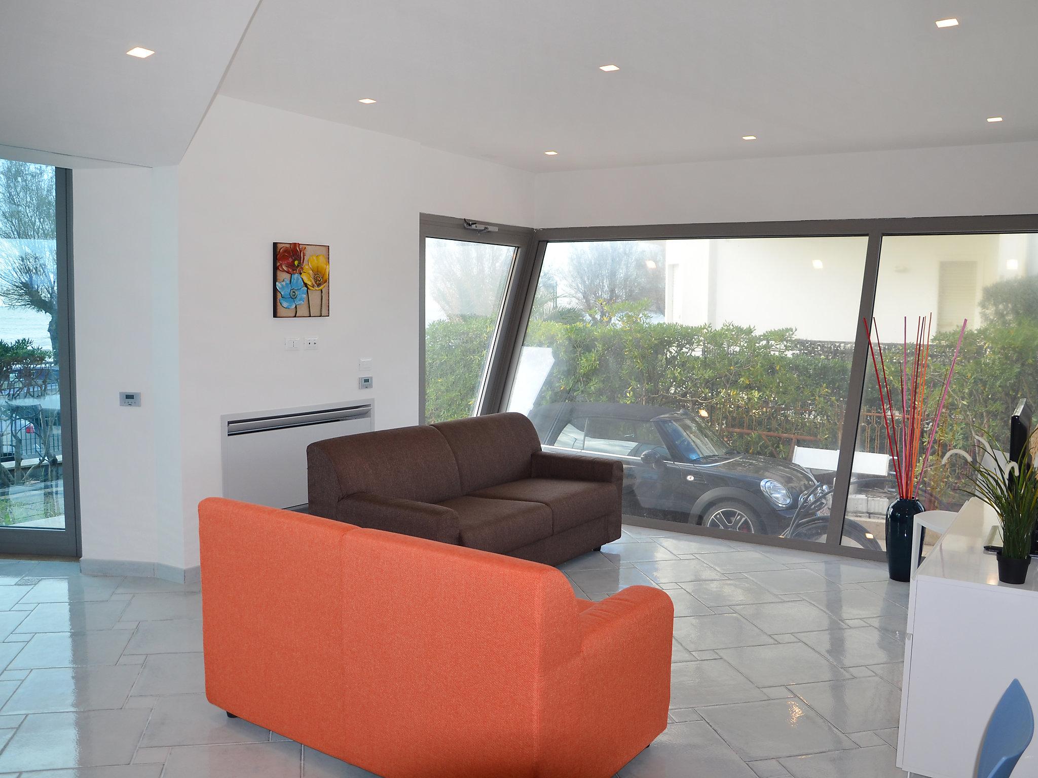 Photo 4 - 4 bedroom Apartment in Terracina with swimming pool and sea view