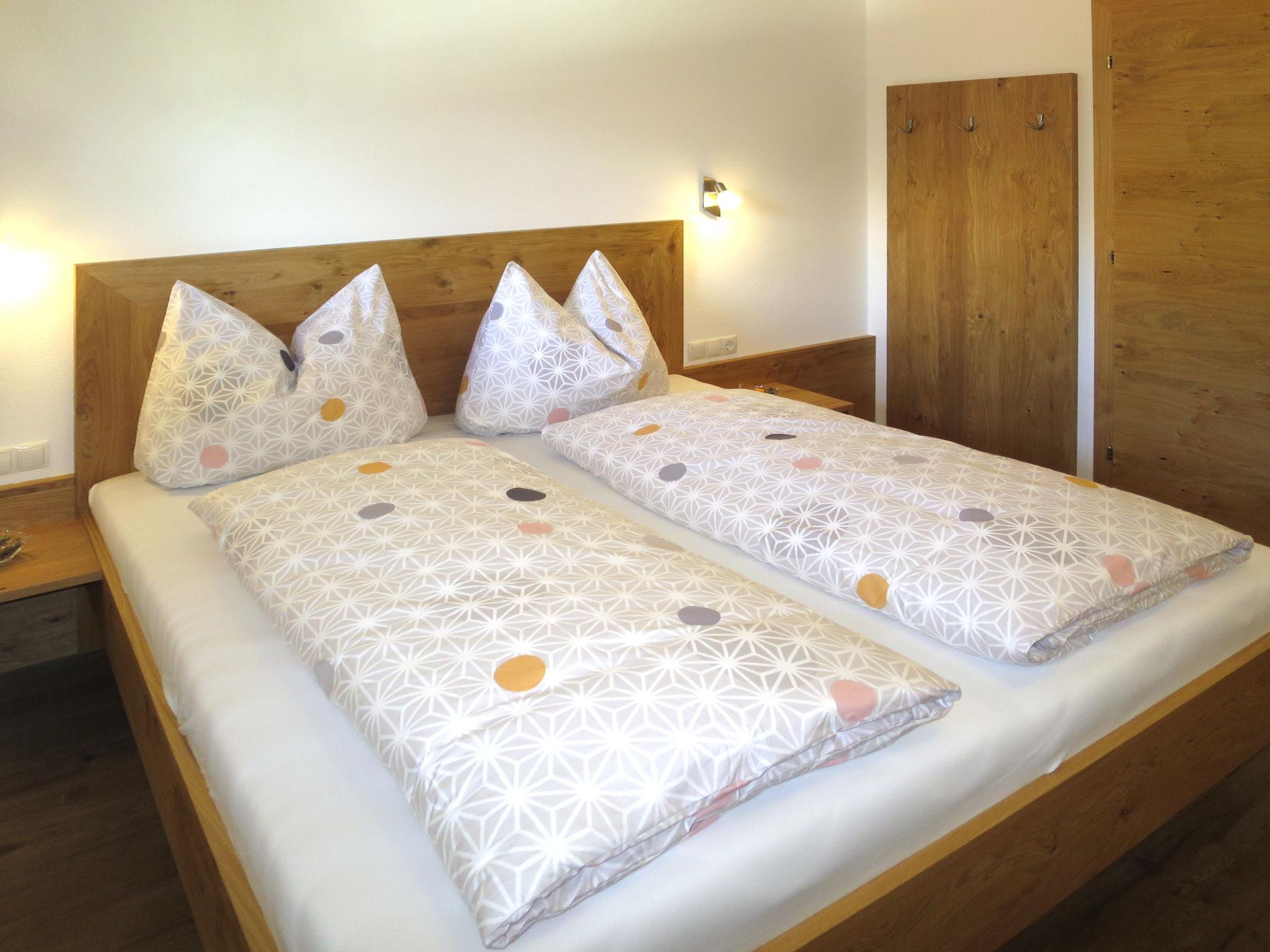 Foto 6 - Appartamento con 2 camere da letto a Ramsau im Zillertal con vista sulle montagne