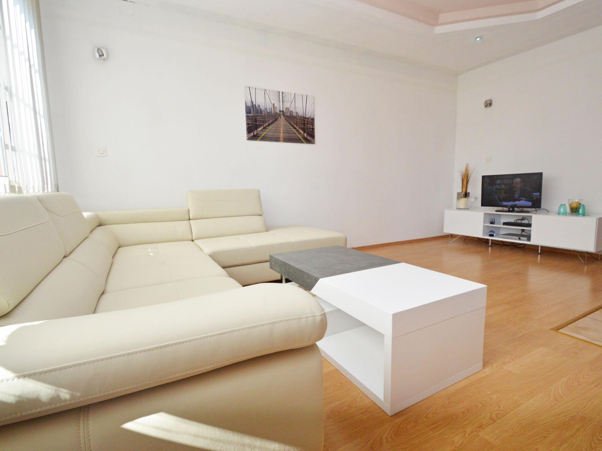 Photo 6 - 4 bedroom House in Novigrad with private pool and sea view