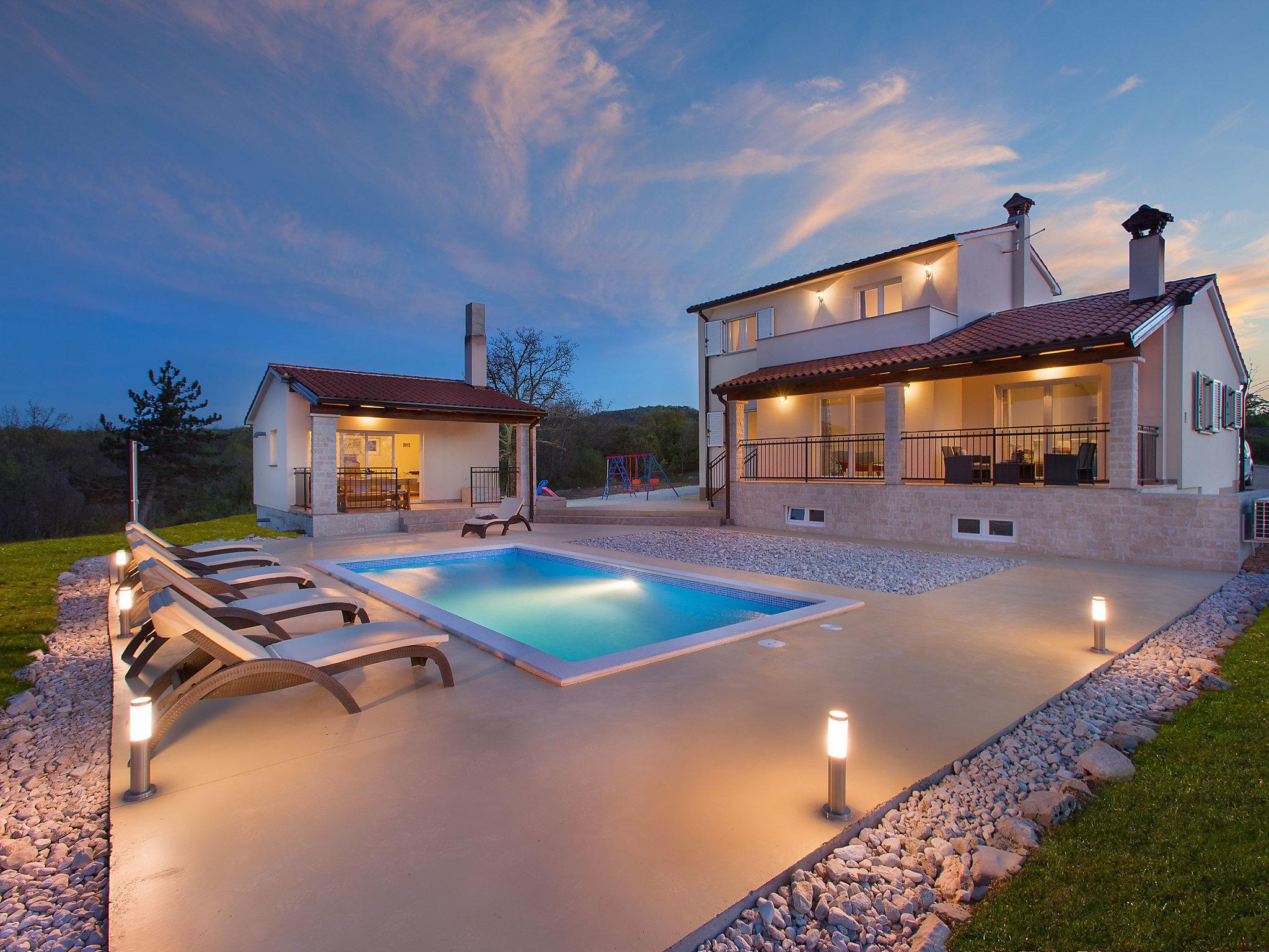 Photo 2 - Maison de 3 chambres à Labin avec piscine privée et jardin