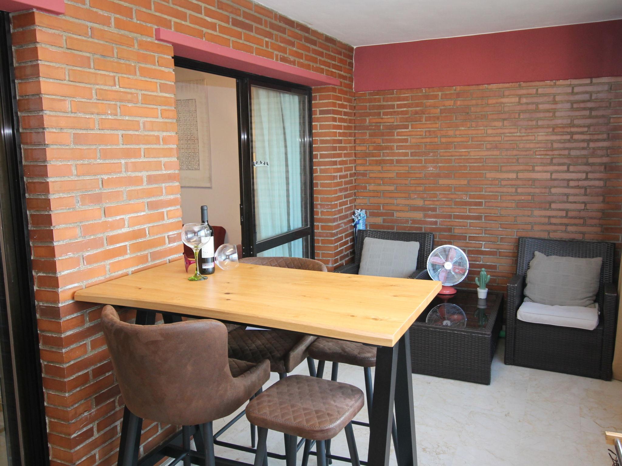 Photo 11 - 1 bedroom Apartment in Benidorm with swimming pool and sea view