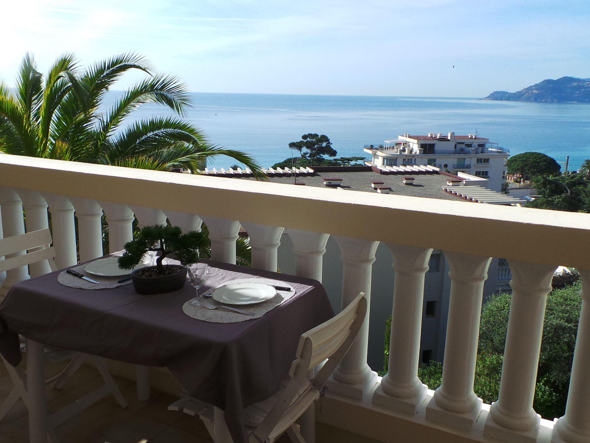 Photo 4 - Appartement de 1 chambre à Cannes avec jardin et vues à la mer