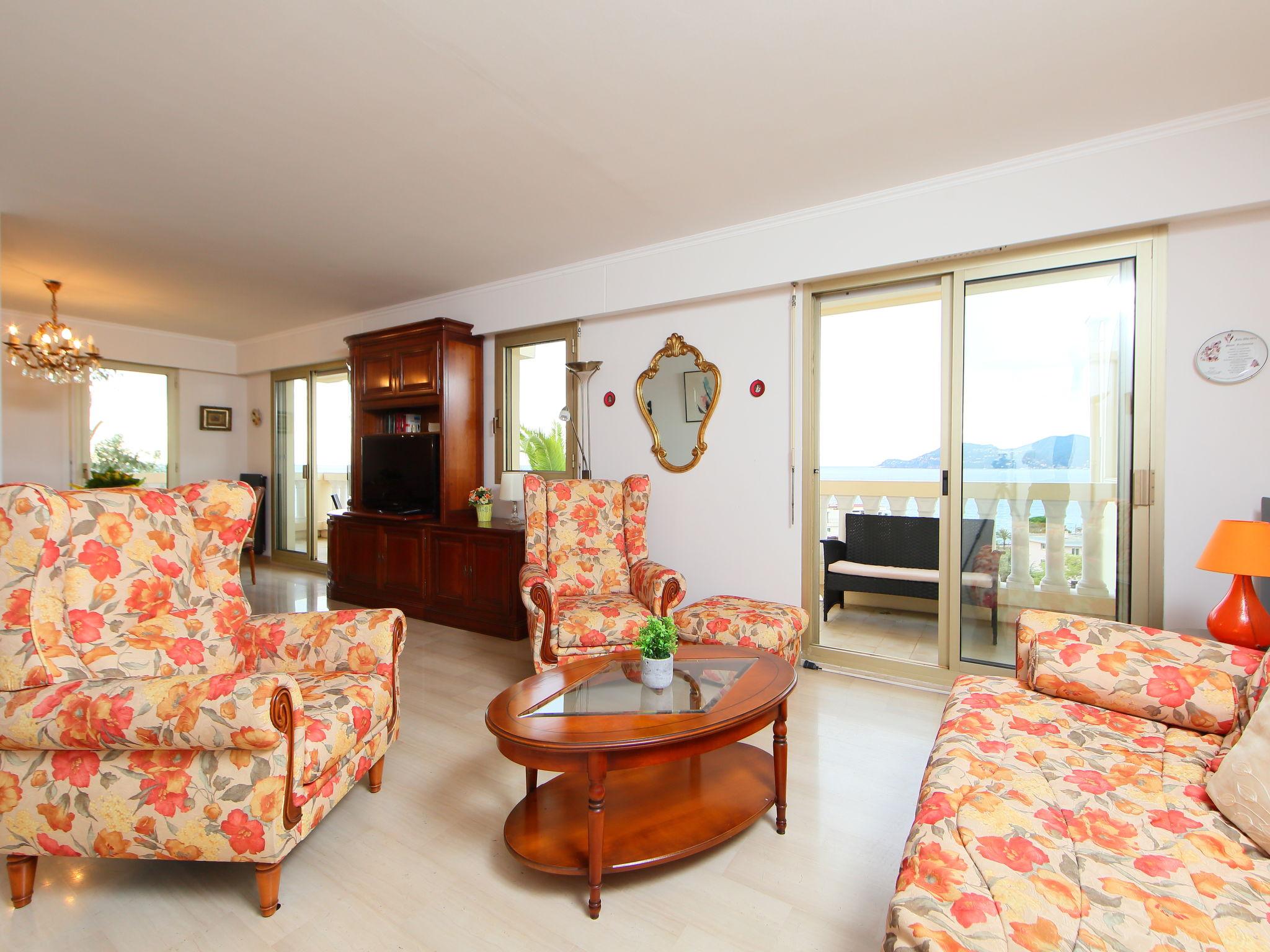 Photo 8 - 1 bedroom Apartment in Cannes with garden and sea view