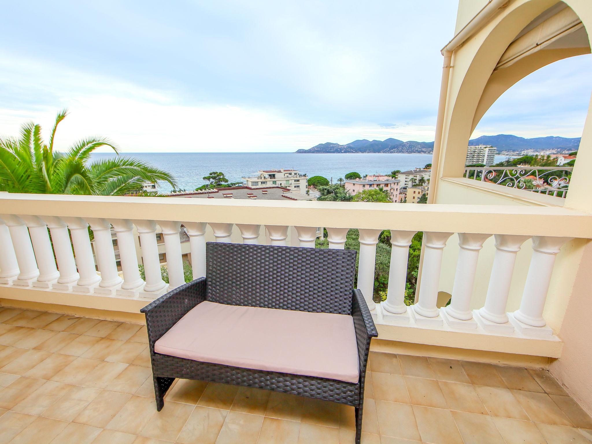 Foto 16 - Apartamento de 1 quarto em Cannes com jardim e vistas do mar