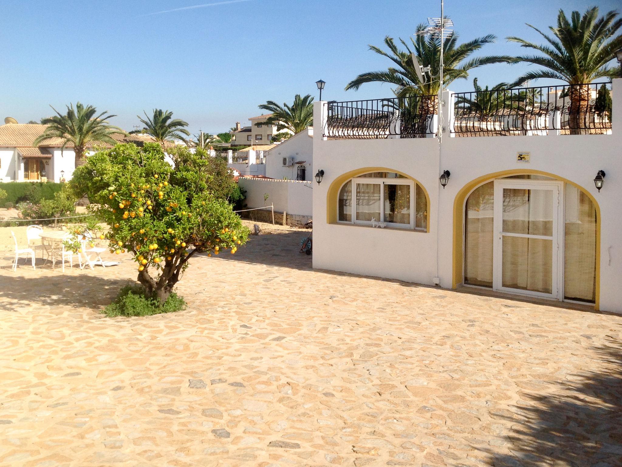 Foto 2 - Casa de 4 habitaciones en l'Alfàs del Pi con piscina privada y vistas al mar