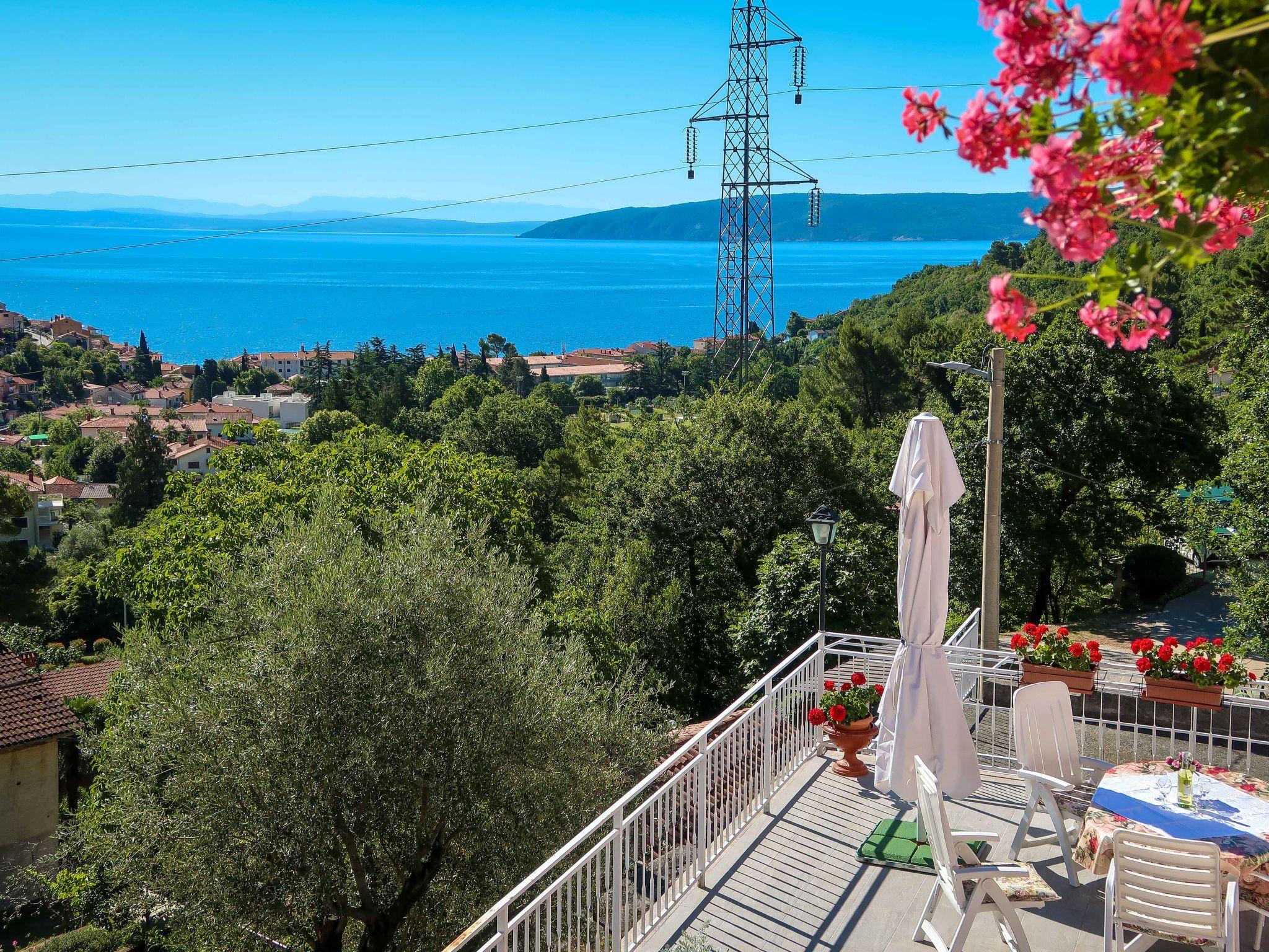 Foto 5 - Apartamento de 2 habitaciones en Mošćenička Draga con terraza y vistas al mar