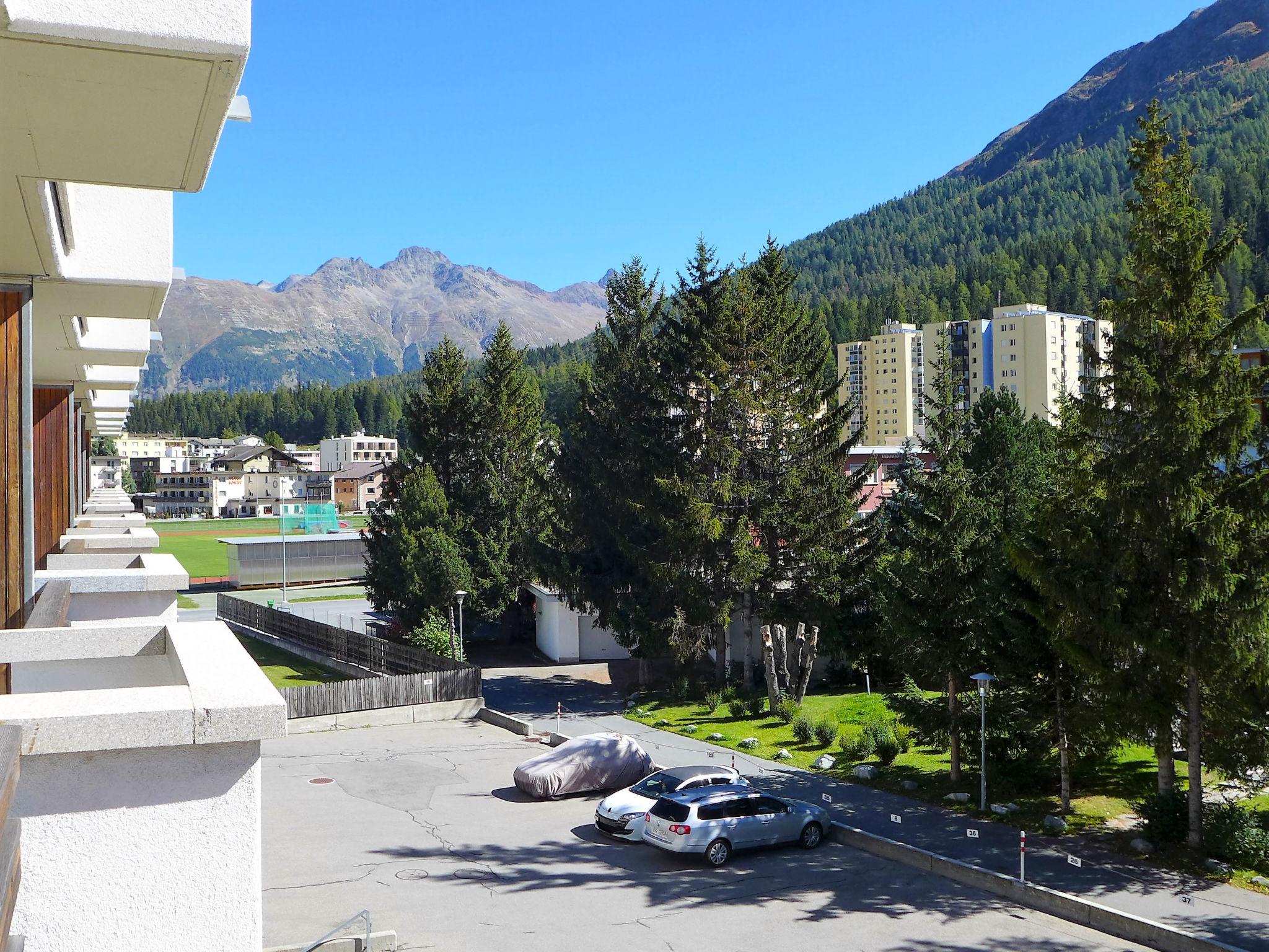 Foto 27 - Appartamento con 2 camere da letto a Sankt Moritz