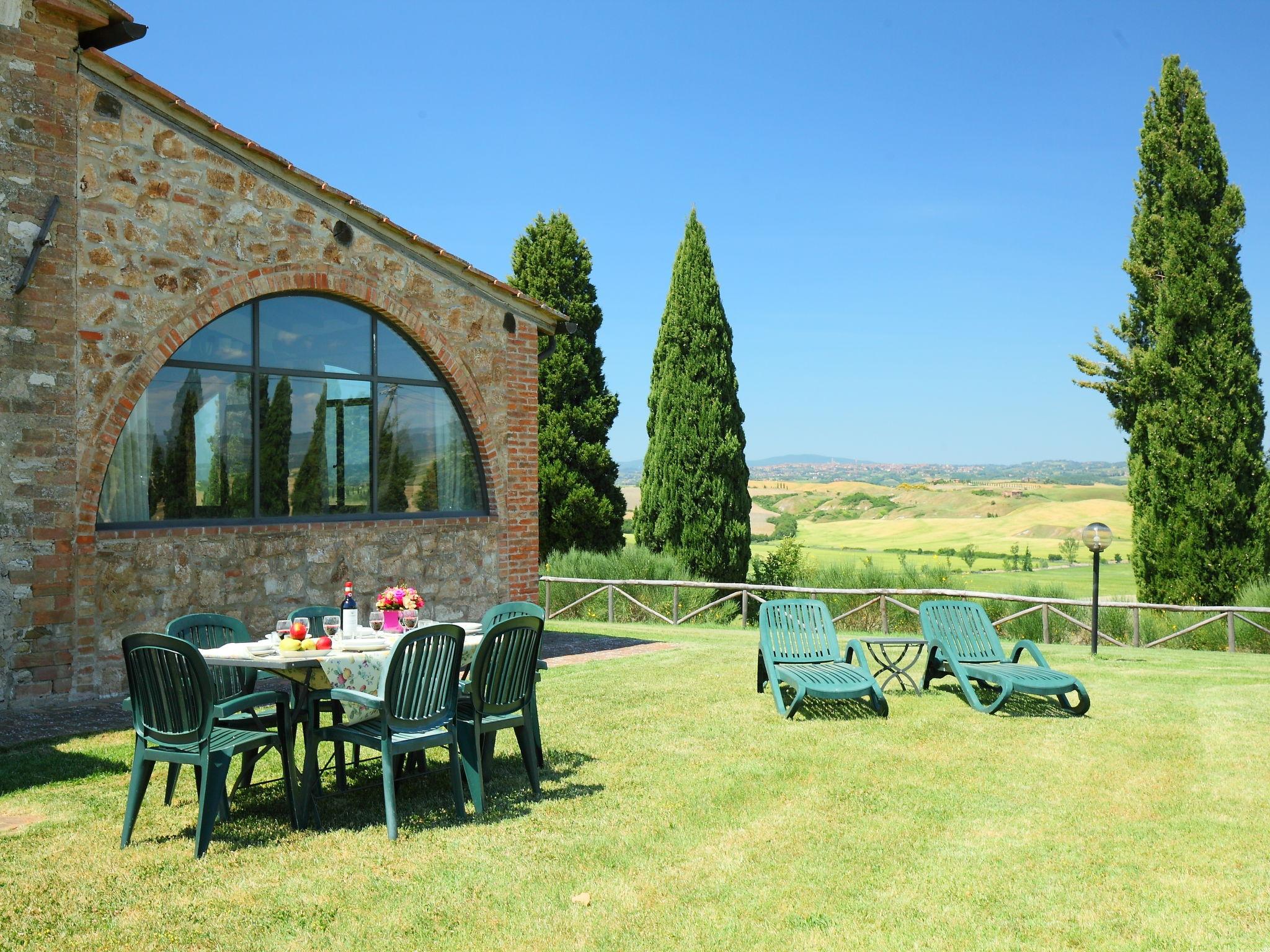 Foto 1 - Casa con 2 camere da letto a Asciano con piscina e giardino