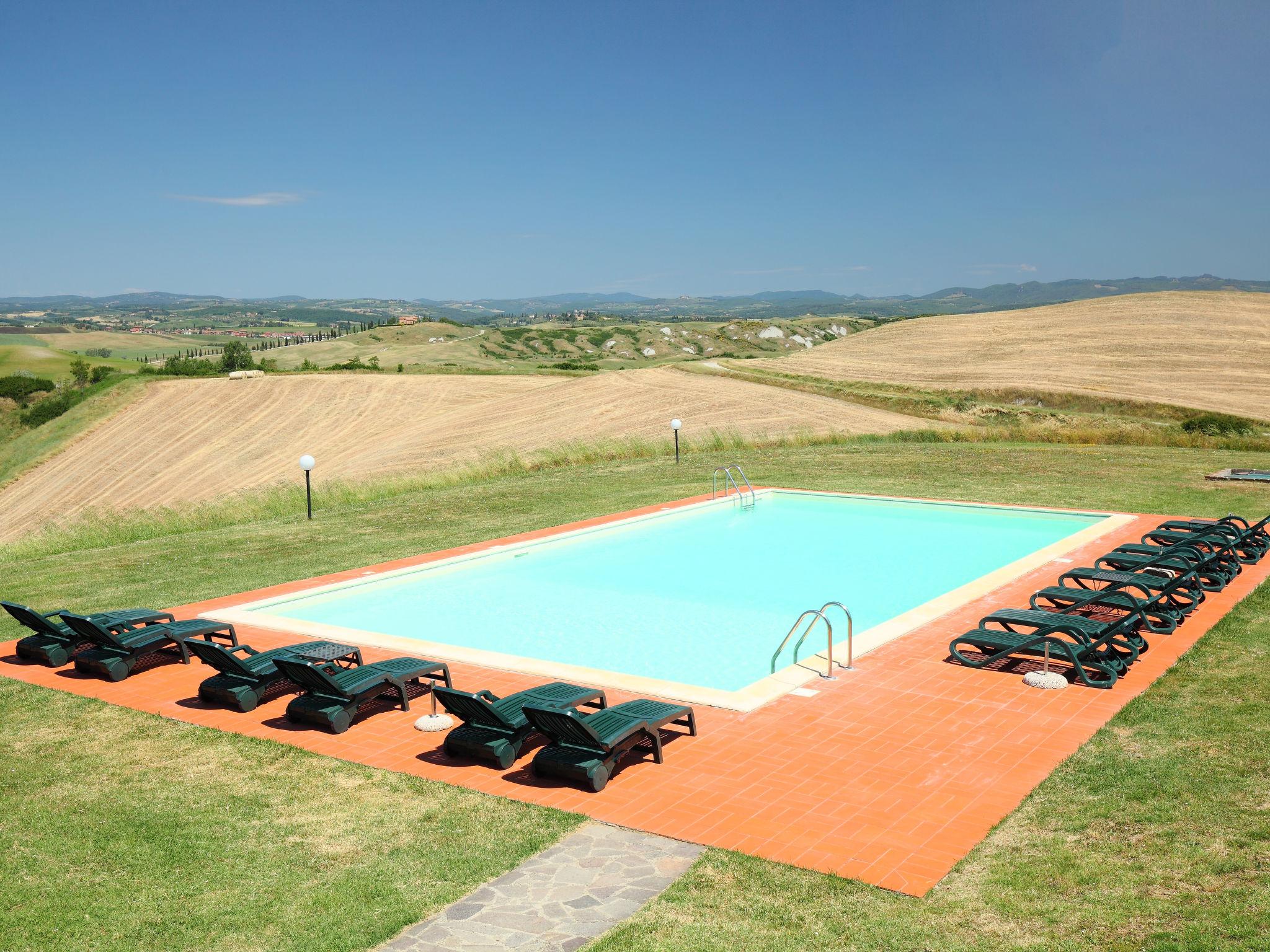 Foto 3 - Casa con 2 camere da letto a Asciano con piscina e giardino