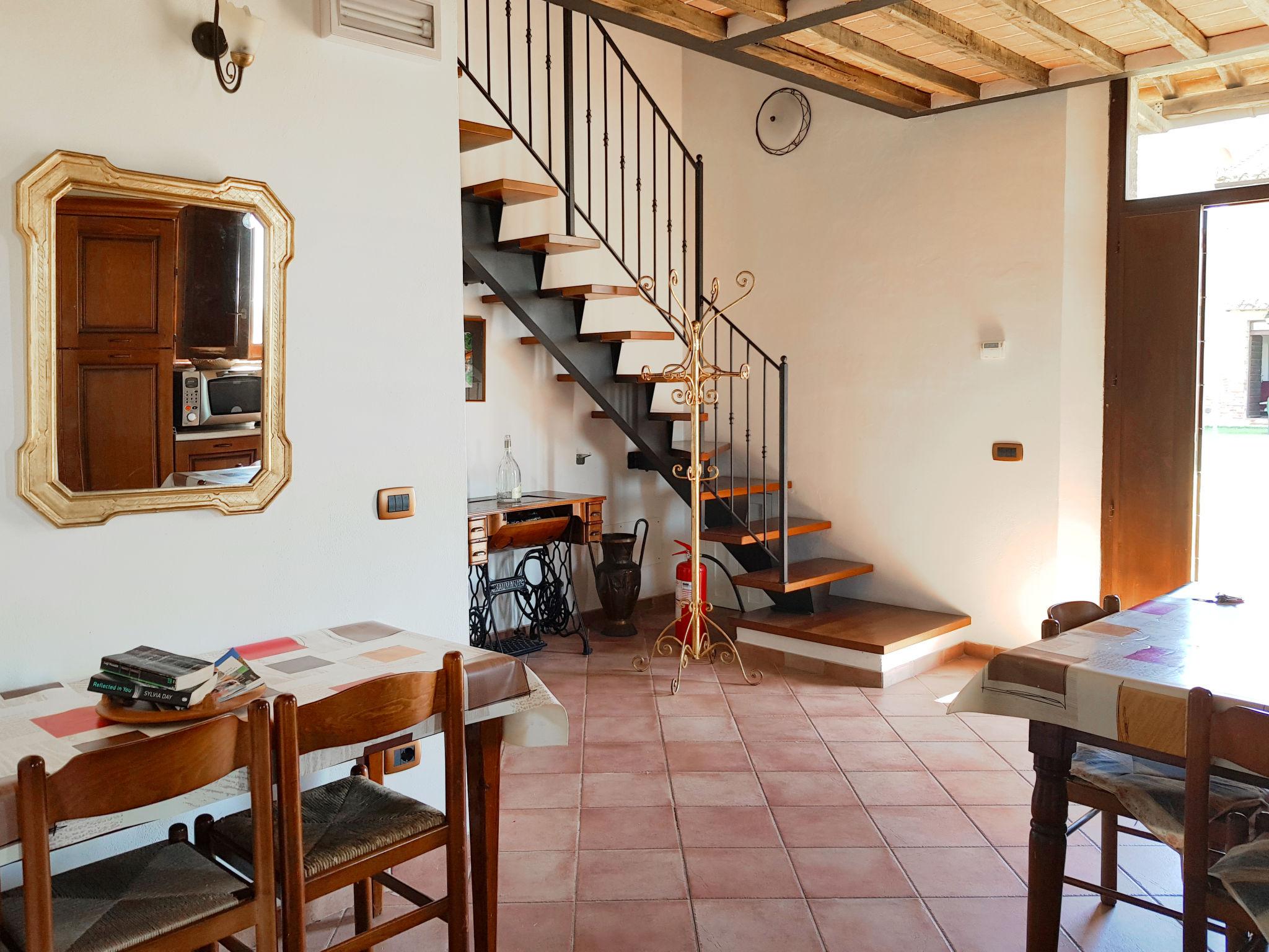 Photo 9 - Maison de 2 chambres à Asciano avec piscine et jardin