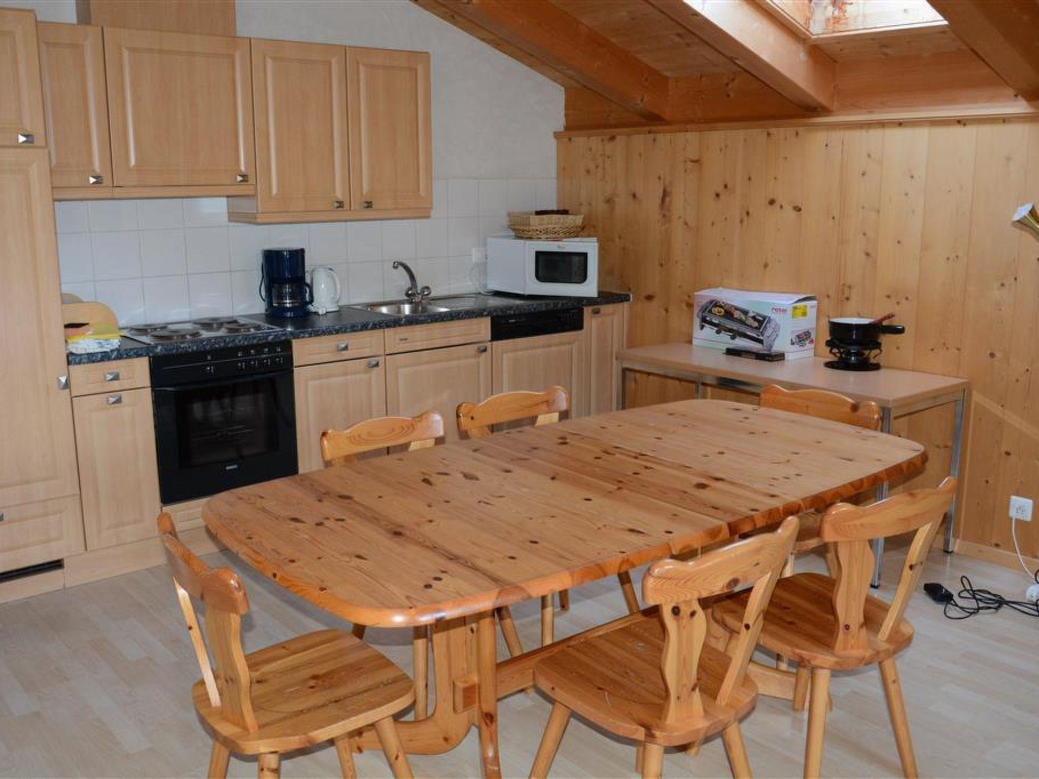 Photo 12 - 2 bedroom Apartment in Saanen