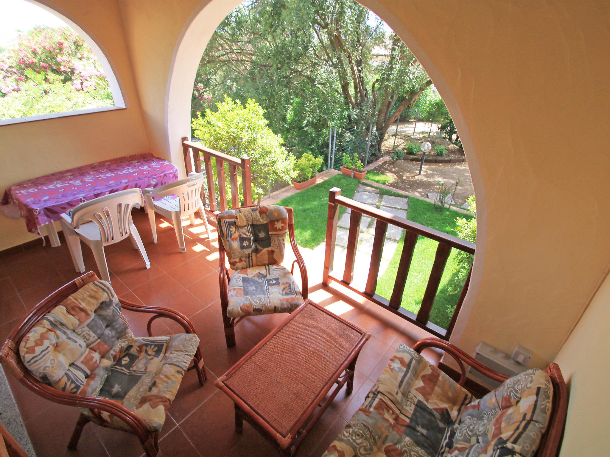 Photo 15 - 2 bedroom House in Pula with garden and sea view