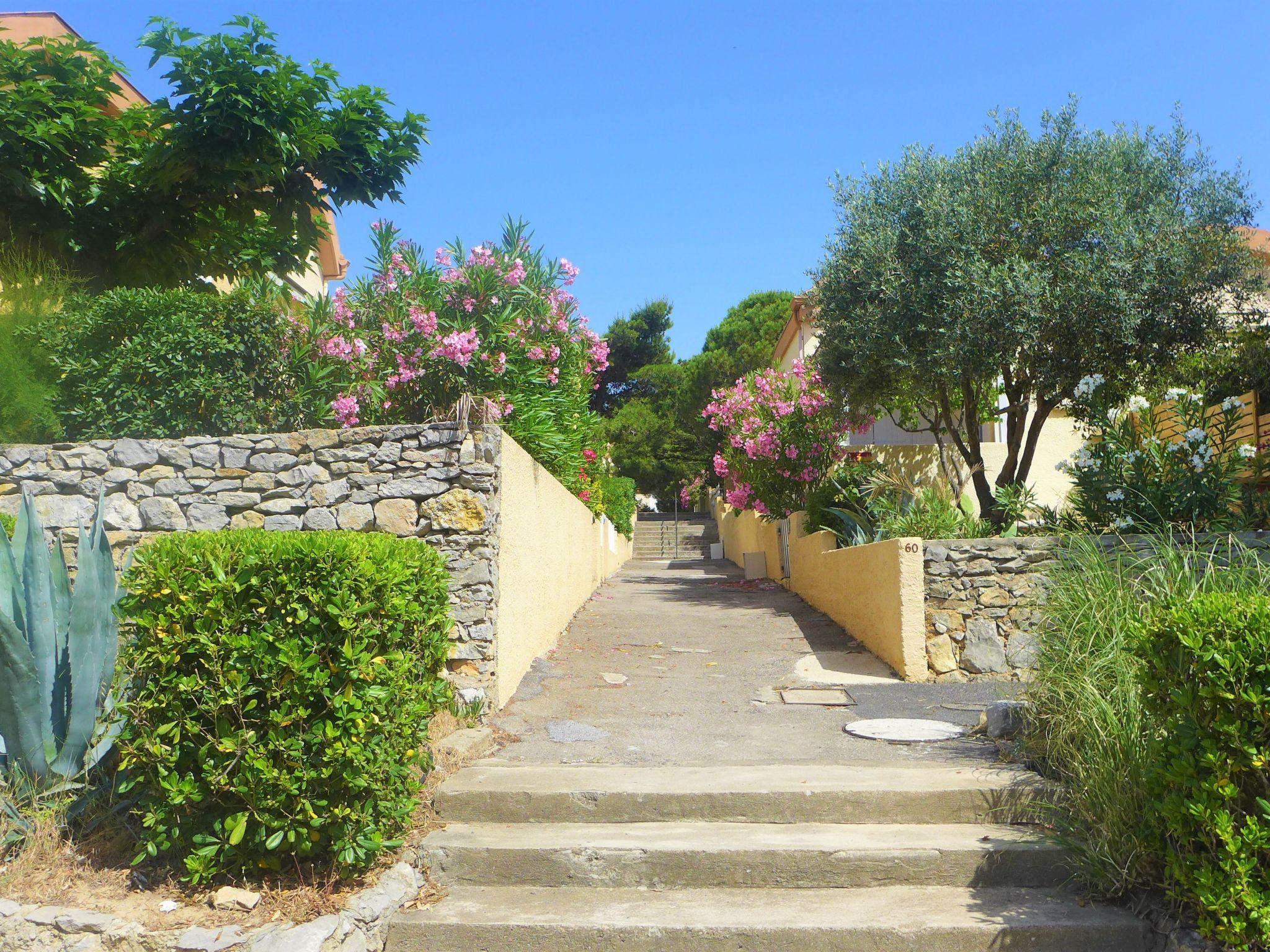 Photo 18 - Maison de 1 chambre à Gruissan avec terrasse et vues à la mer