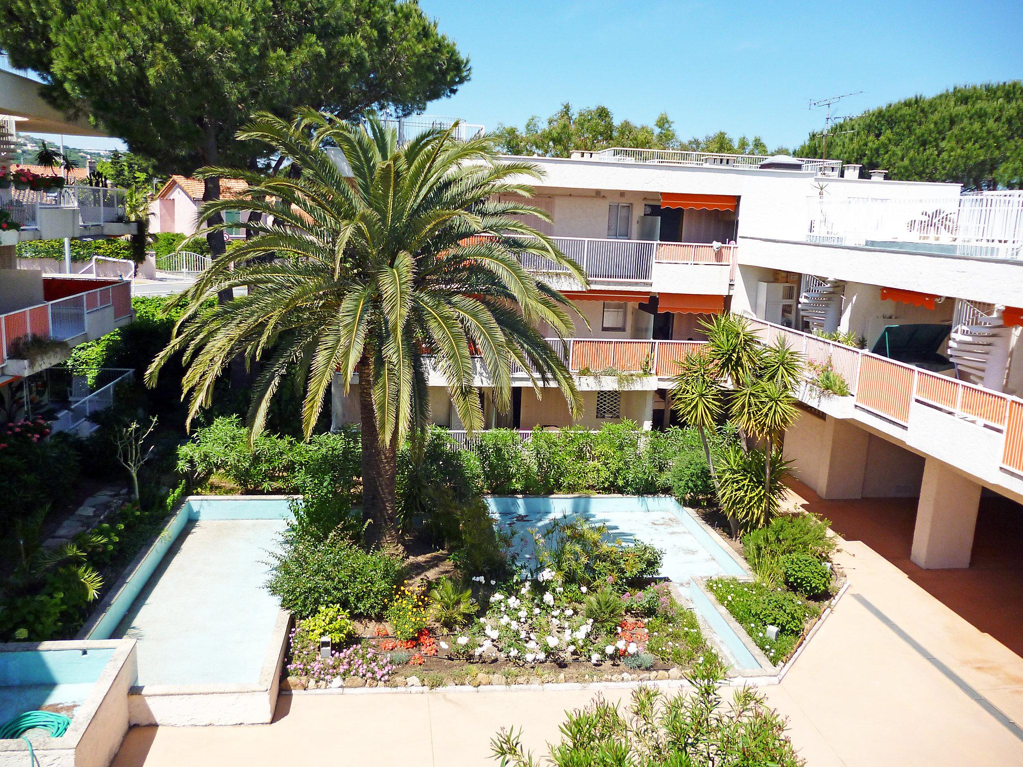 Photo 16 - Appartement de 1 chambre à Saint-Tropez avec piscine et vues à la mer